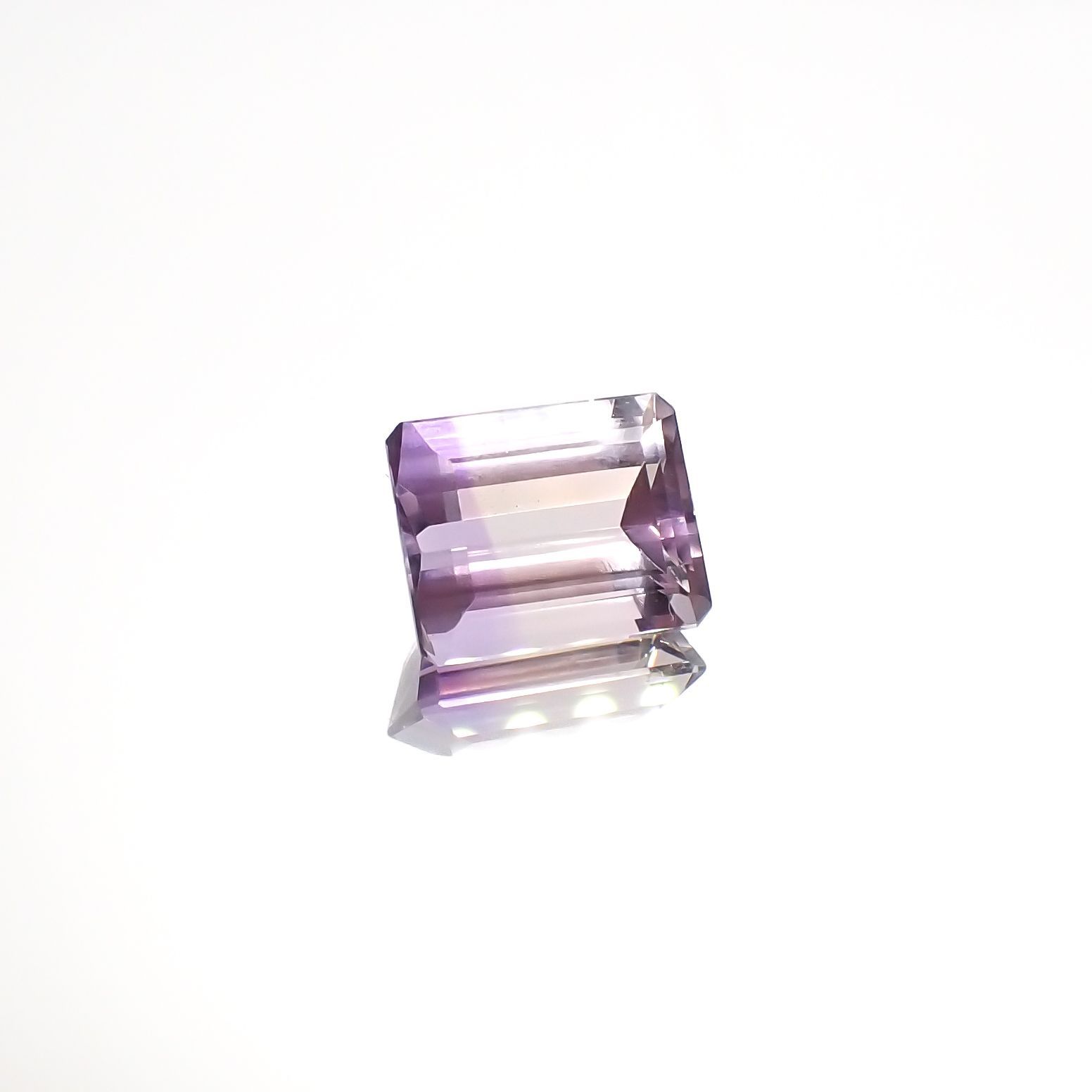 アワーグラスアメジスト(宝石名バイカラー・クォーツ)モロッコ産 4.56ct 識別済[220917634]11.2x9mm前後
