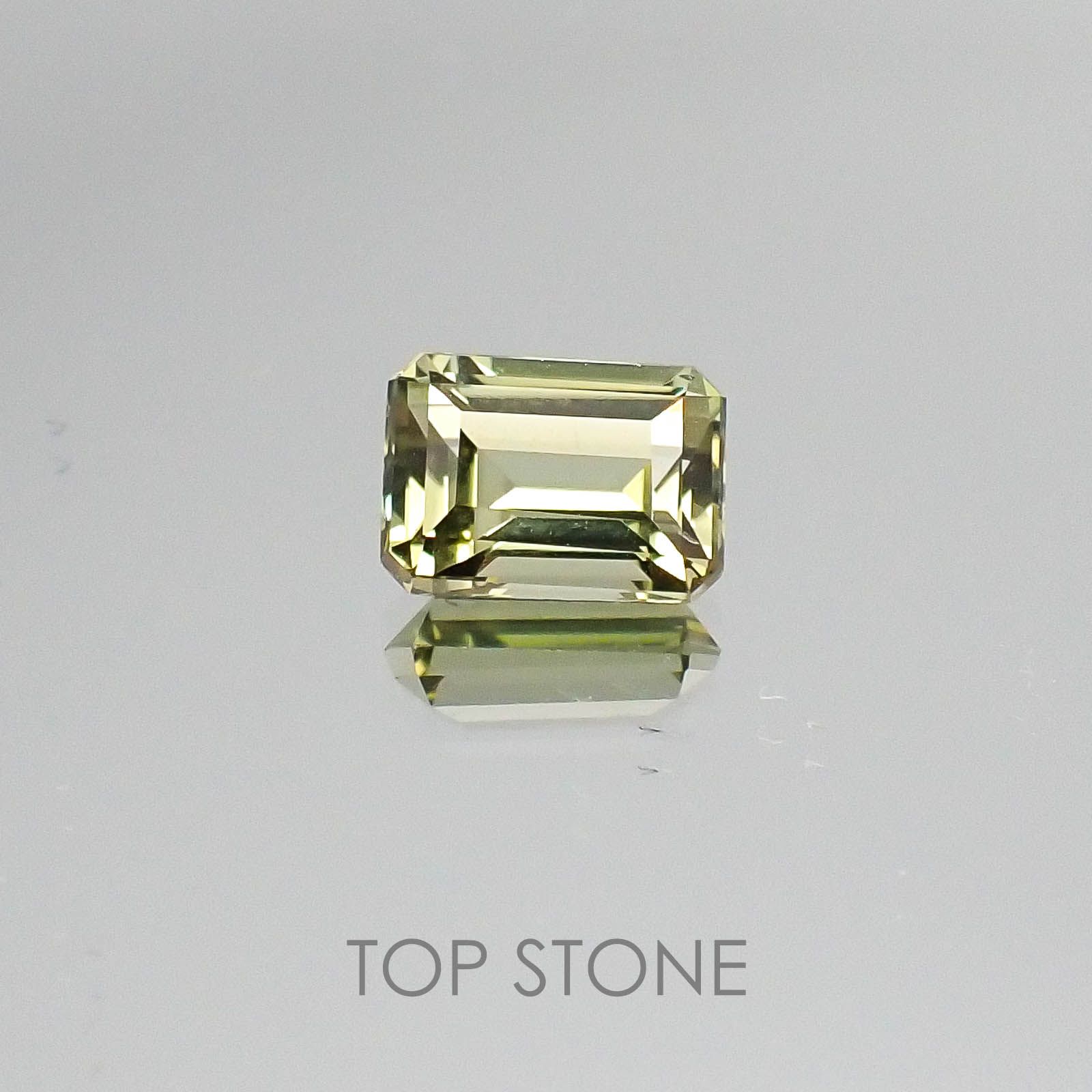 コーネルピン(宝石名コーネルピン)スリランカ産 1.52ct 識別済[220817259]7.7x5.6mm前後