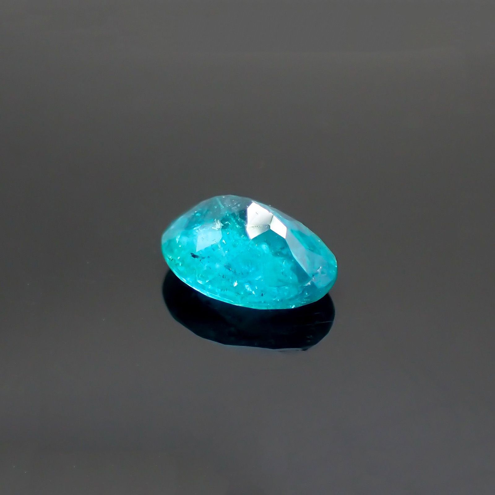パライバトルマリン(宝石名トルマリン/別名パライバ・トルマリン) ブラジル産 GIA鑑付 1.14ct / 7.8×6.1mm前後 [19110906]