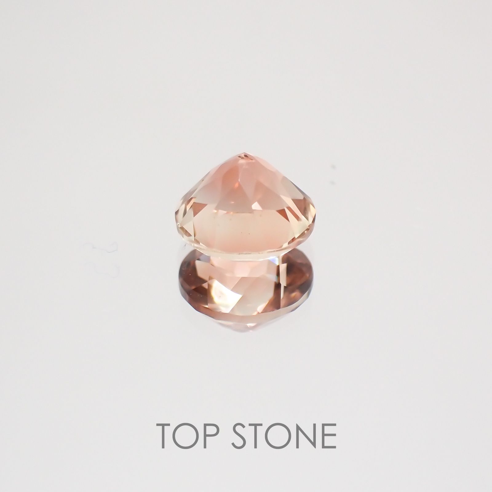 オレゴンサンストーン アメリカ産 ルース 0.81ct[20128880]5.9×5.9mm前後