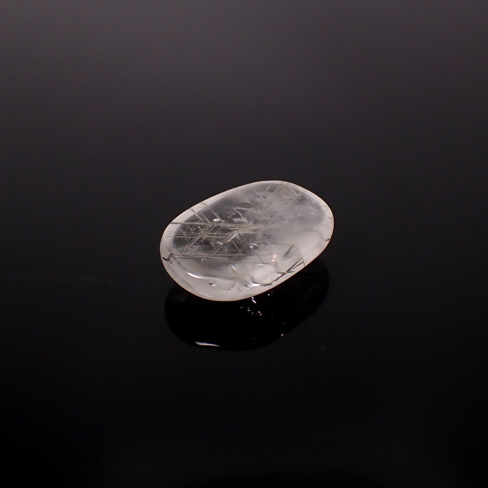 シルバールチルクォーツ ブラジル産 19.72ct / 22.4x16.2mm前後 [260131594]