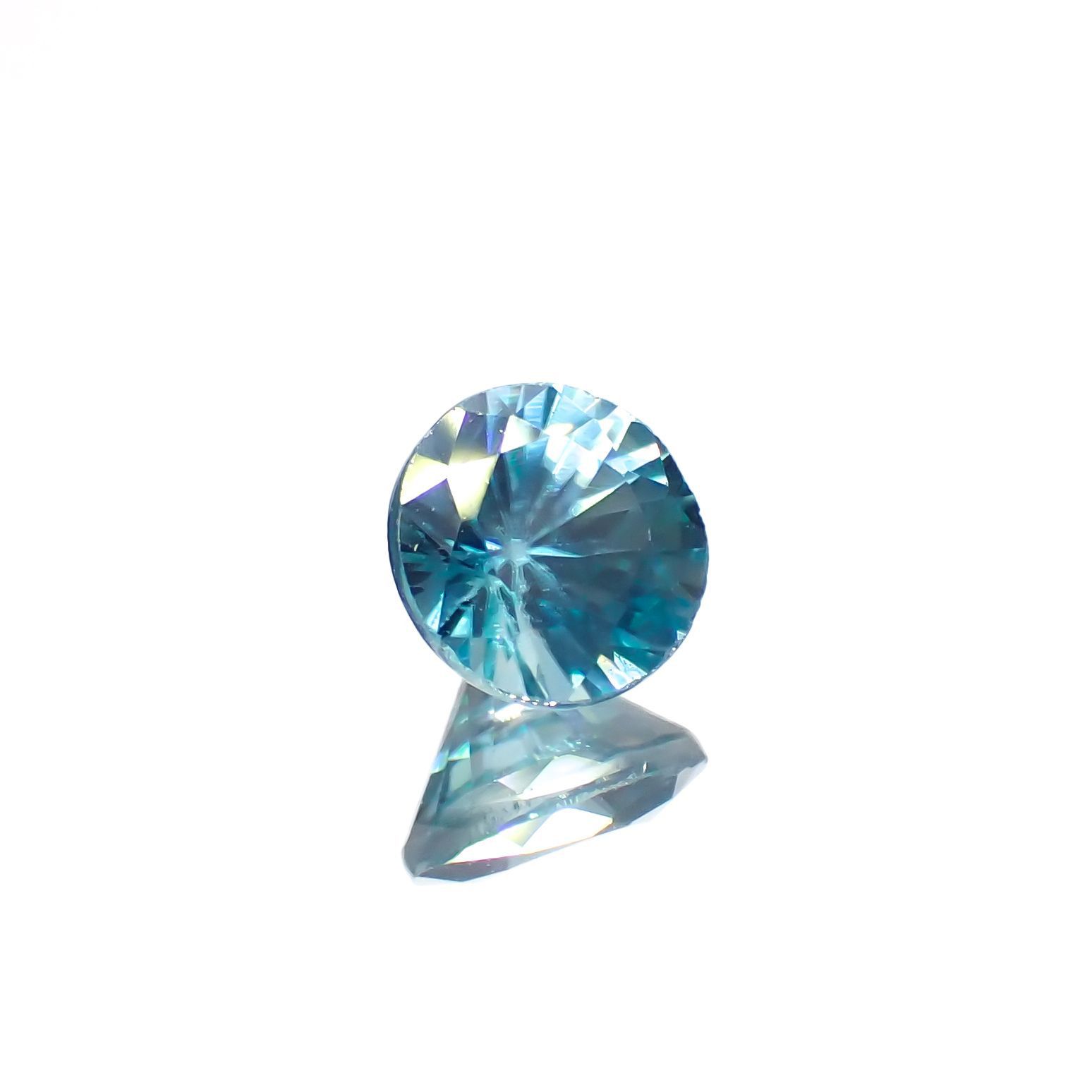 ブルージルコン カンボジア産 0.79ct[230220511]5x5mm前後