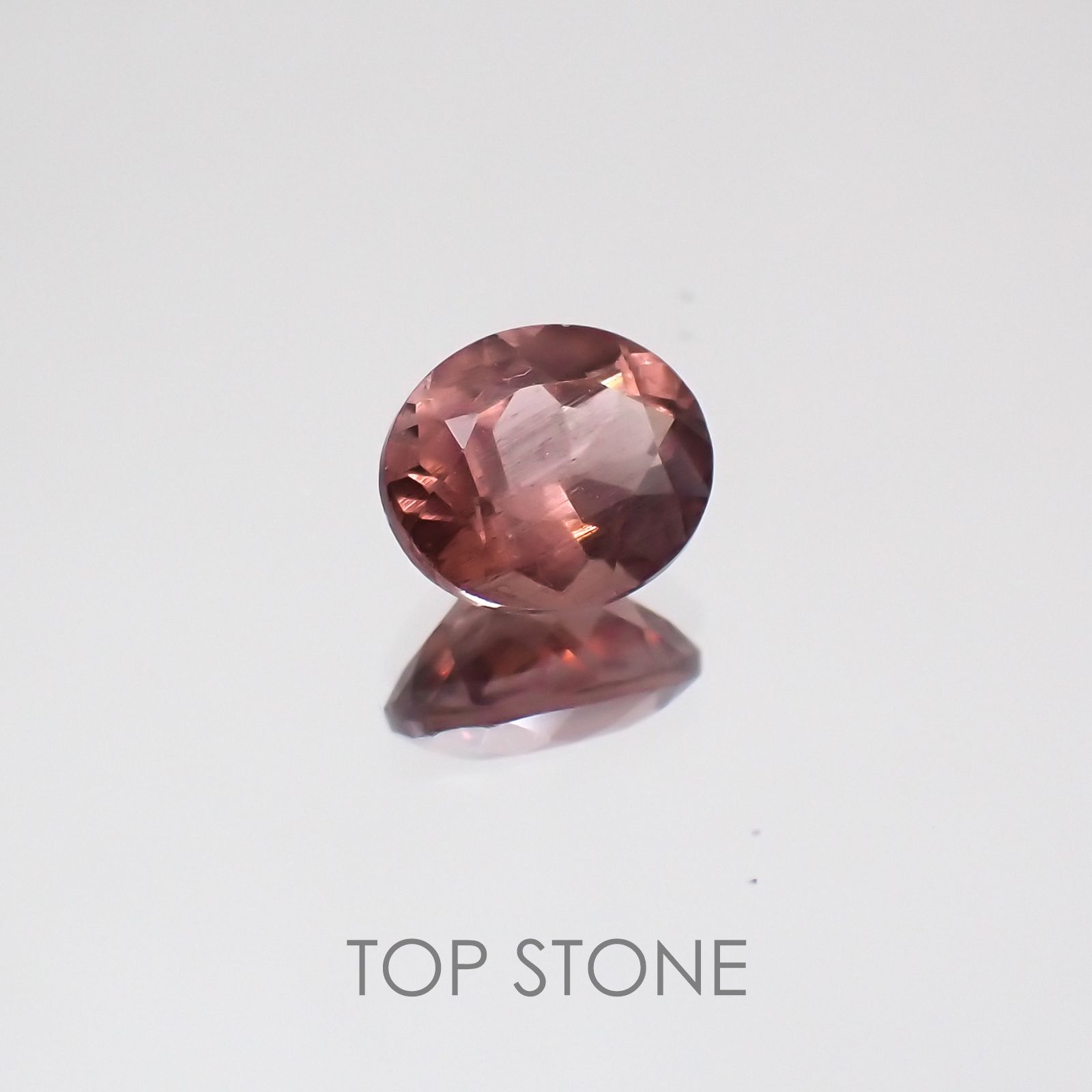 ピンクアパタイト(宝石名アパタイト) ブラジル産 ルース 0.73ct 識別済[21029859]6×5.3mm前後