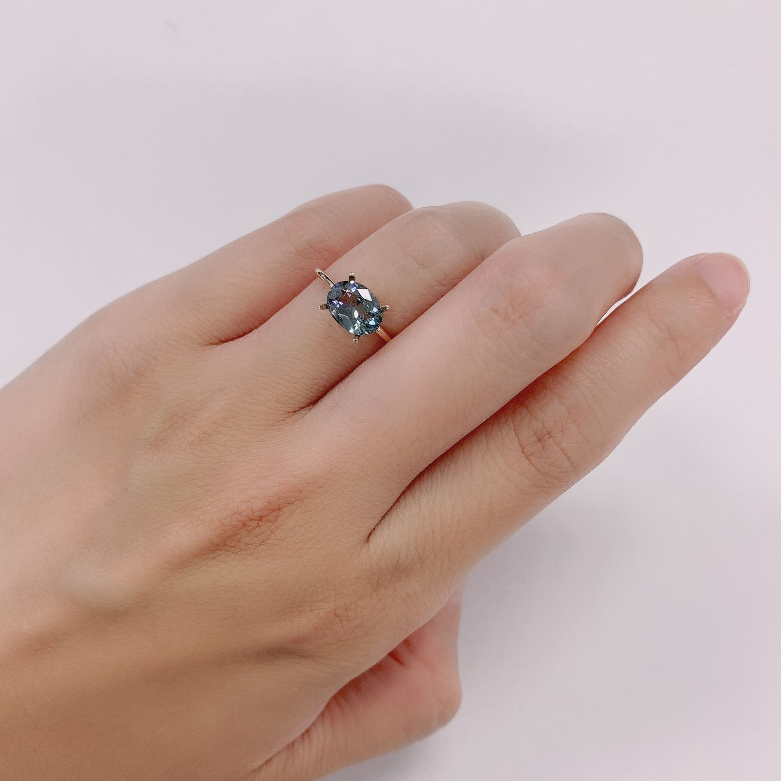 バイカラータンザナイト(宝石名バイカラー・ゾイサイト) タンザニア産 1.17ct 識別済[210812655]7.9×5.9mm前後