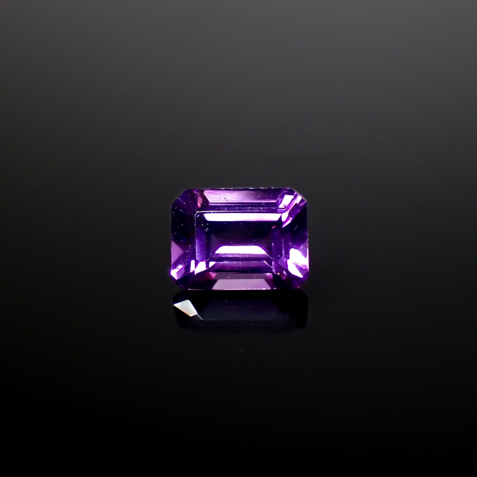 カラーシフトアメジスト ブラジル/ウルグアイ産 1.38ct [241229653]7.9x6mm前後