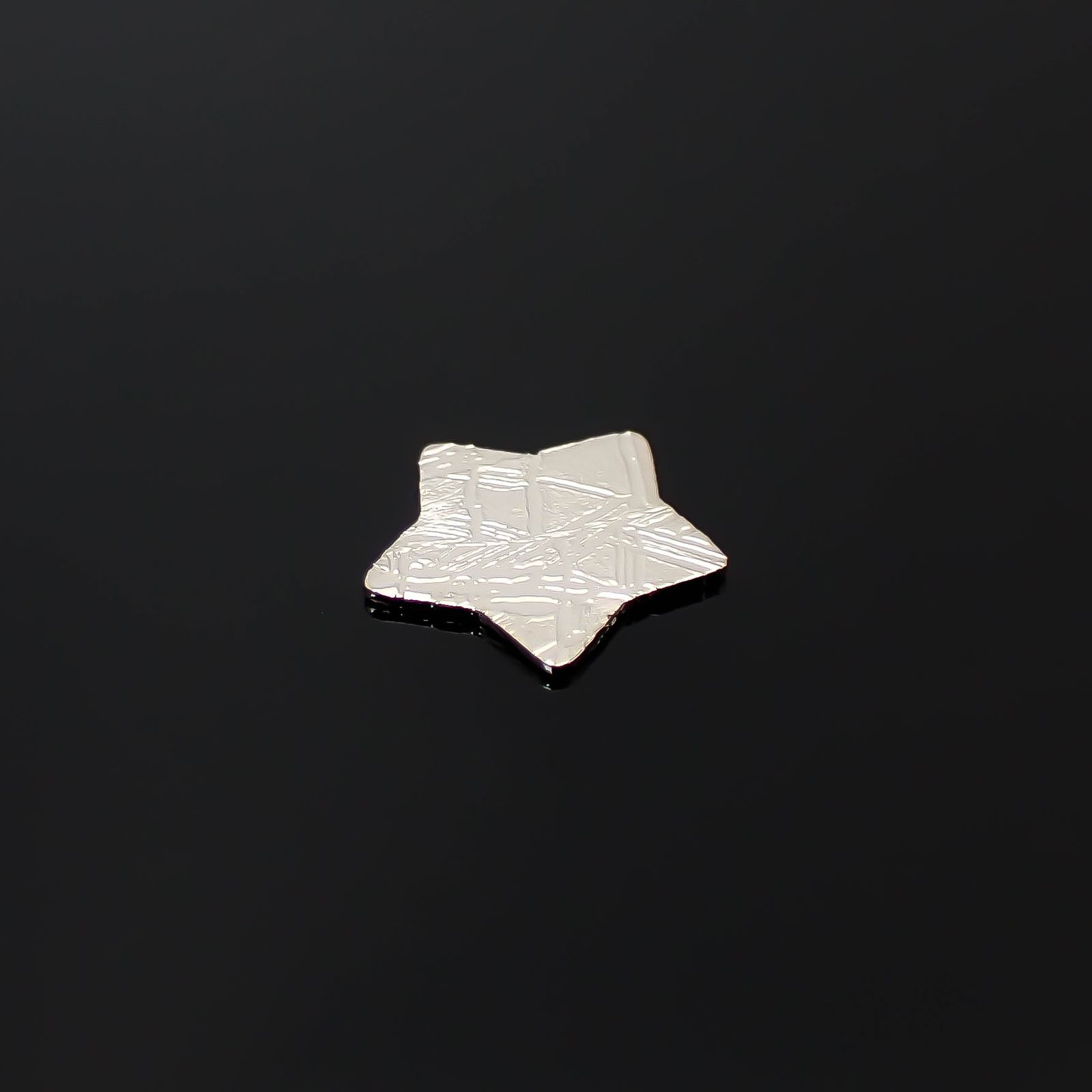 ◇カスタムカット・スター◇アルタイ隕石 発見地：中国 0.92ct [250330015]9.7x8.8mm前後