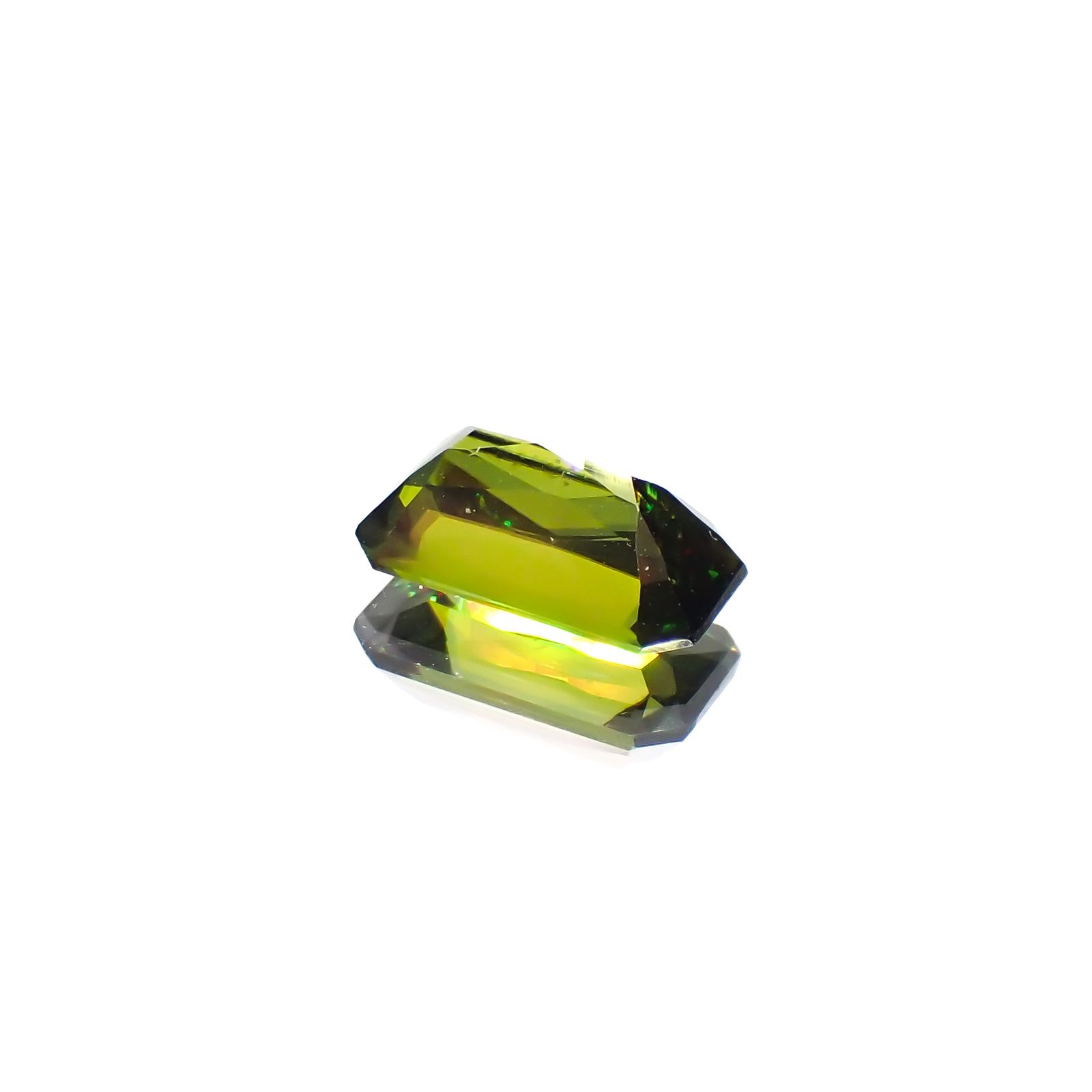 カラーチェンジスフェーン パキスタン産 1.23ct[231224743]8.2x4.6mm前後