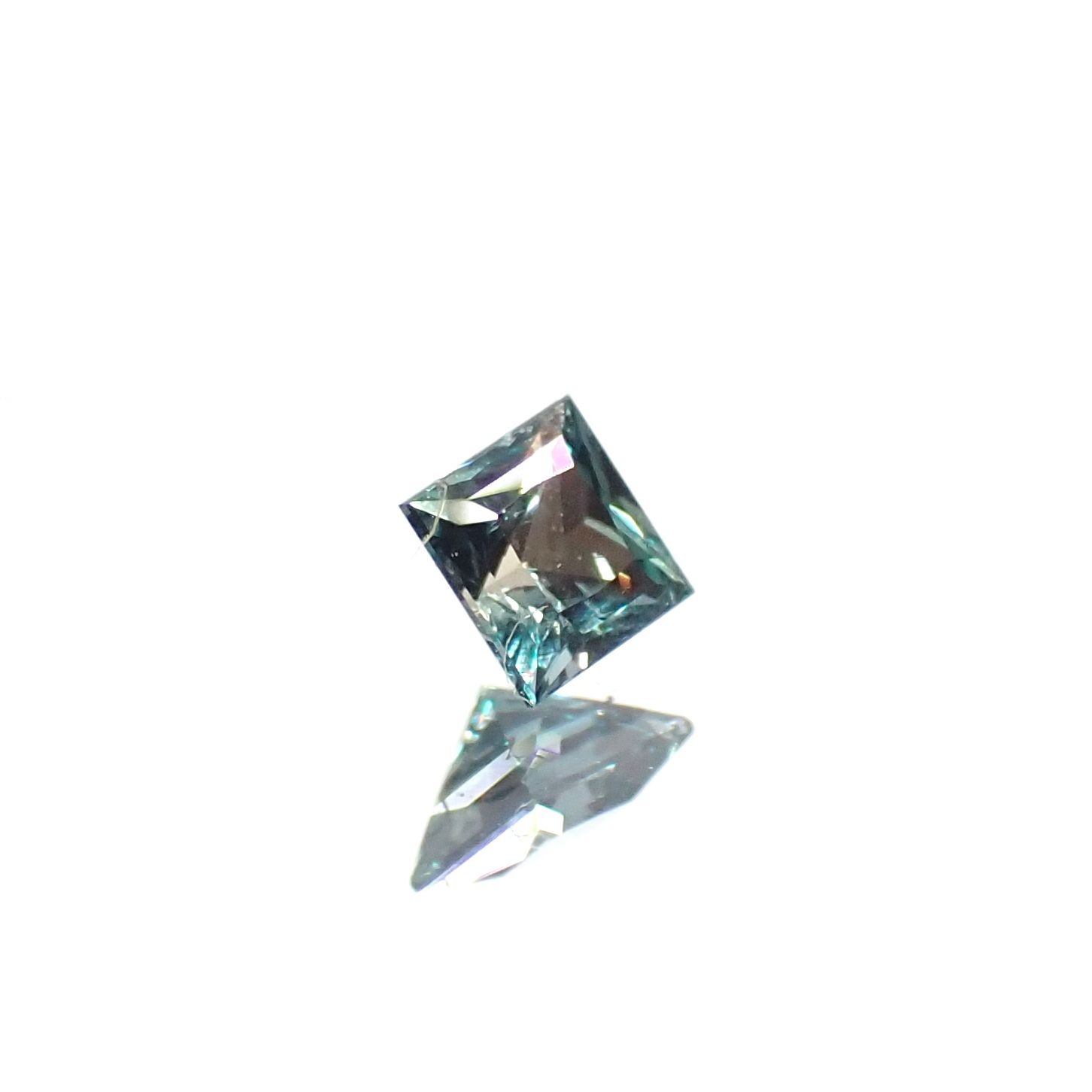 ◇プリンセスカット◇アレキサンドライト ブラジル産/EmeraldMains社製 0.096ct[240527595]2.5x2.5mm前後