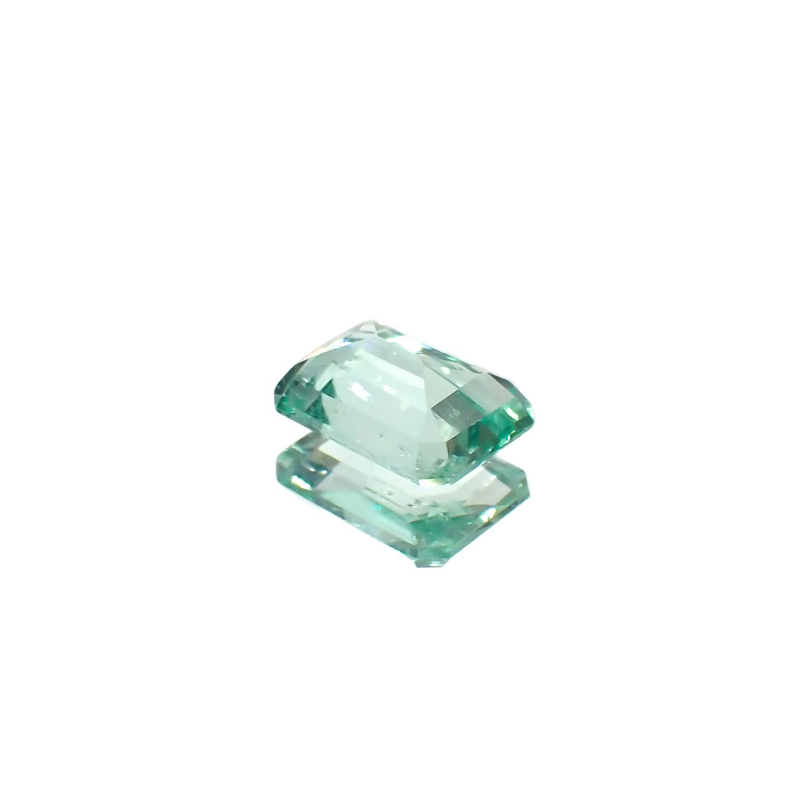 パステルカラーエメラルド コロンビア産 0.41ct[240225959]5.7x4.1mm前後