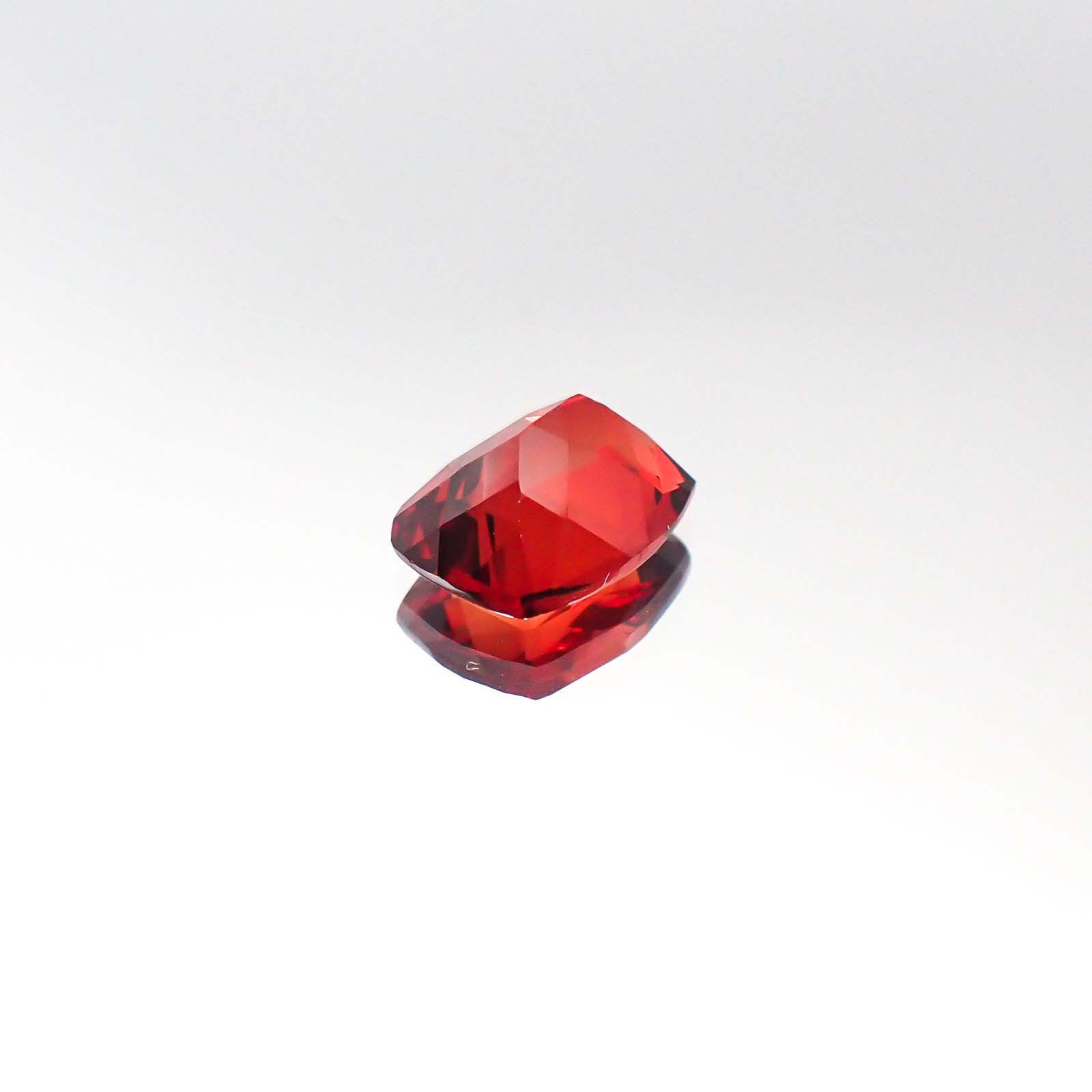 アンデシン(宝石名アンデシン/ラブラドライト)チベット産 1.13ct 識別済[230622482]7.9x6.2mm前後