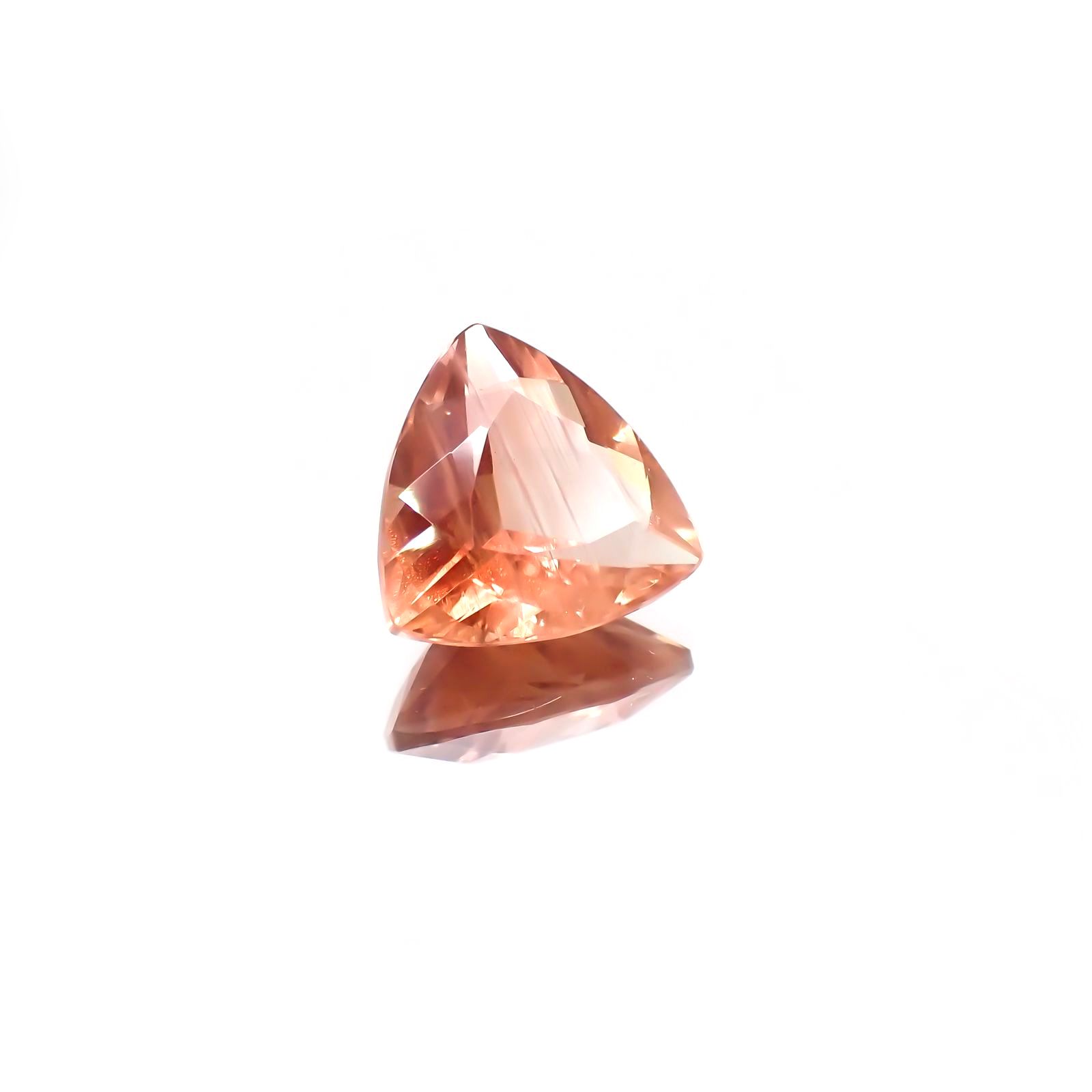 オレゴンサンストーン(宝石名ラブラドライト)アメリカ・オレゴン州産 3.833ct ソ付(彩珠)[250717180]11.2x11.6mm前後