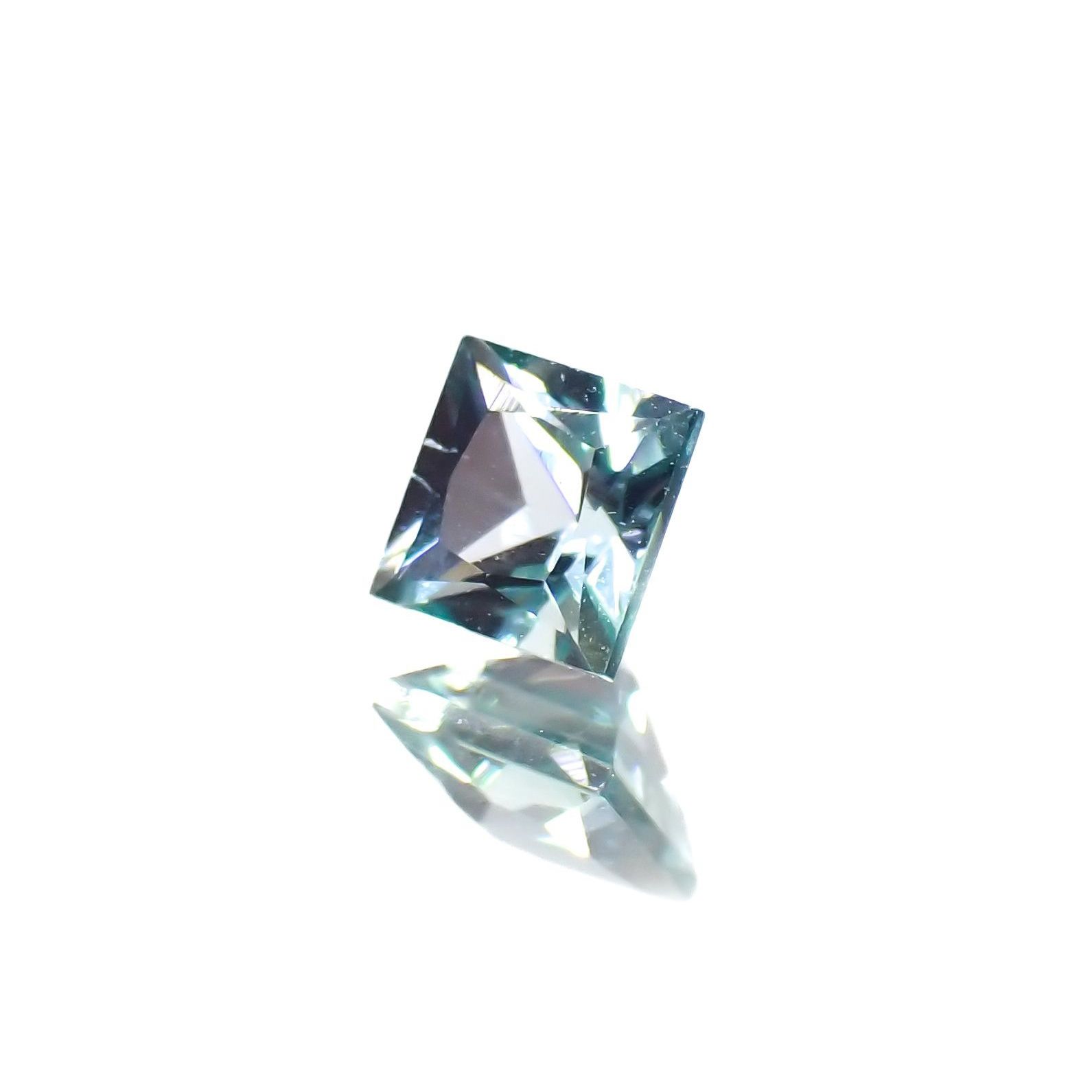 ◇プリンセスカット◇ブルーコーネルピン(宝石名コーネルピン)タンザニア産 識別済 0.19ct / 3.1x3.1mm前後 [251019224]