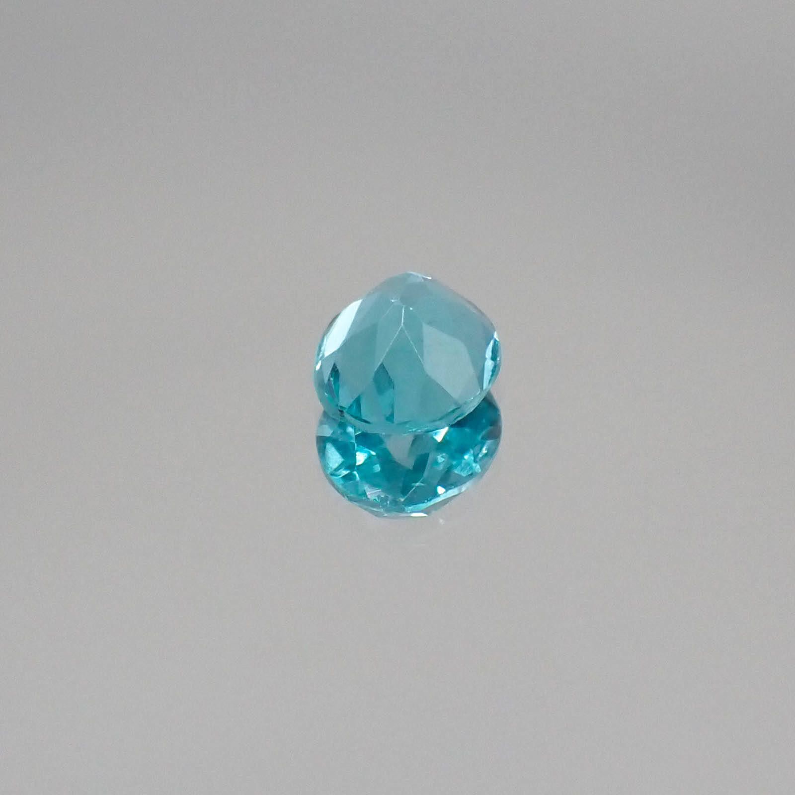 アパタイト(宝石名アパタイト)ブラジル産 0.74ct 識別済[230522009]7x5.1mm前後