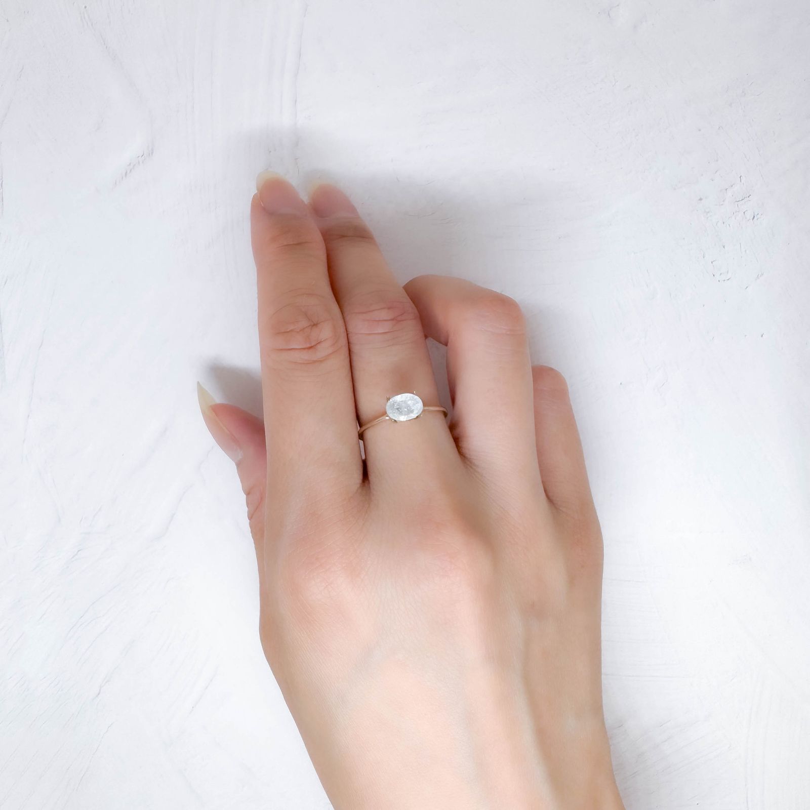 イリデッセンスアクアマリン ブラジル産 0.59ct / 6.9x4.9mm前後 [250730848]