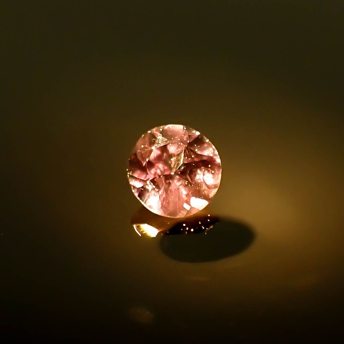 カラーチェンジガーネット アレキタイプ マダガスカル・ベキリー産 0.22ct[231224758]3.6x3.6mm前後