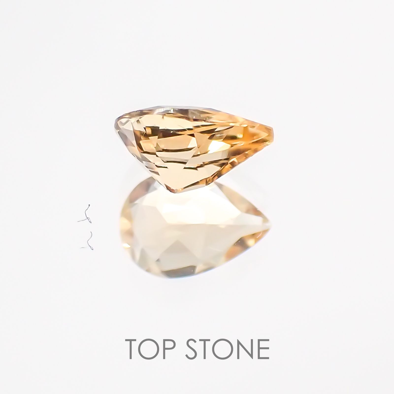 インペリアルトパーズ ブラジル産 ルース 0.28ct[20117857]5.1×3.5mm前後