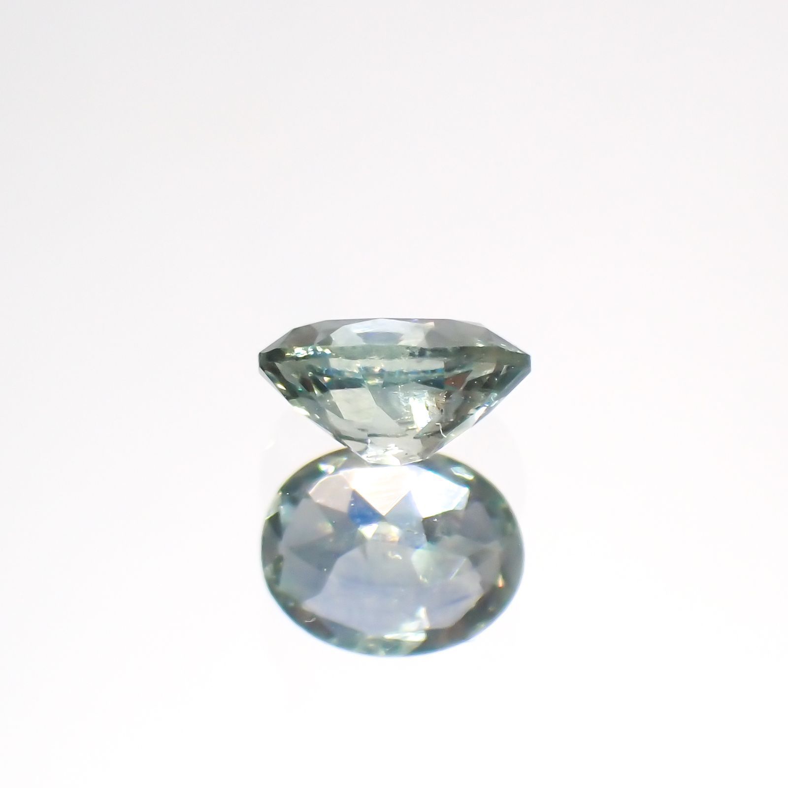 モンタナサファイア(宝石名サファイア)アメリカ・モンタナ州産 0.43ct 識別済[220114635]4.9x4mm前後