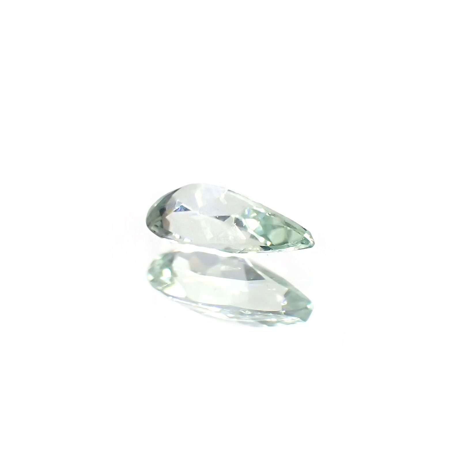 コーネルピン タンザニア産 0.12ct / 4.8x2.5mm前後 [231023859]