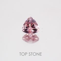 カラーチェンジマラヤガーネット タンザニア産 ルース 0.59ct[21049655]4.9×4.9mm前後