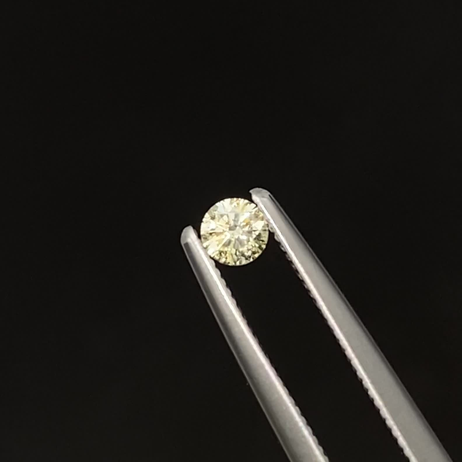 ライトイエローダイヤモンド TTLC | I 0.10ct / 2.9x2.9mm前後