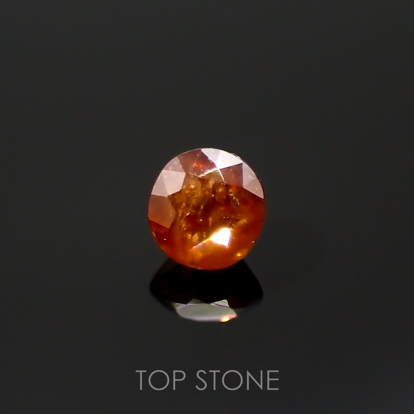 レインボーガーネット 日本・奈良県天川村産 0.27ct[220616302]3.6x3.5mm前後