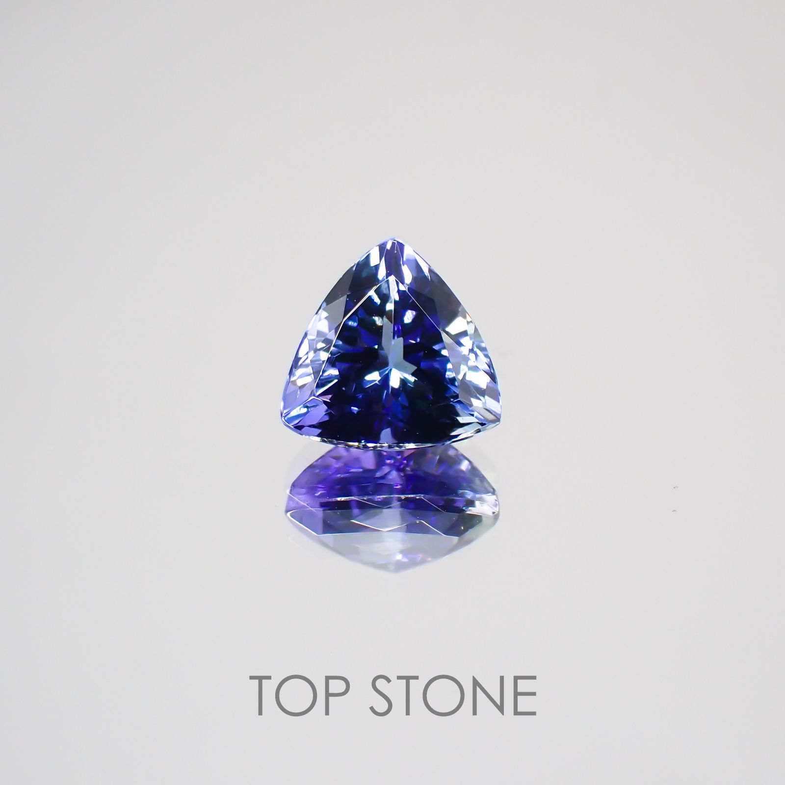 バイカラータンザナイト タンザニア産 ルース 1.6ct[210410416]7.1×7.1mm前後