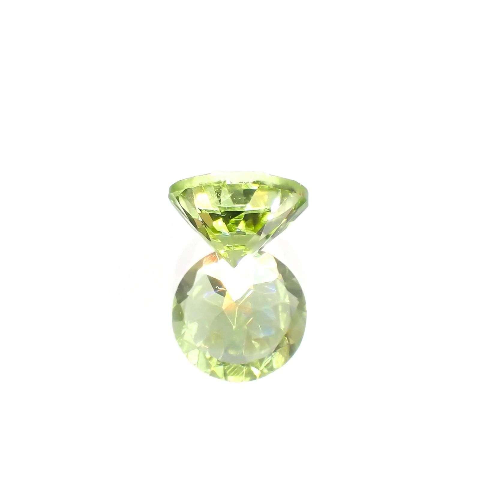 ペリドット(宝石名ペリドット) パキスタン産 識別済 1.05ct / 6.3x6.3mm前後 [210813075]