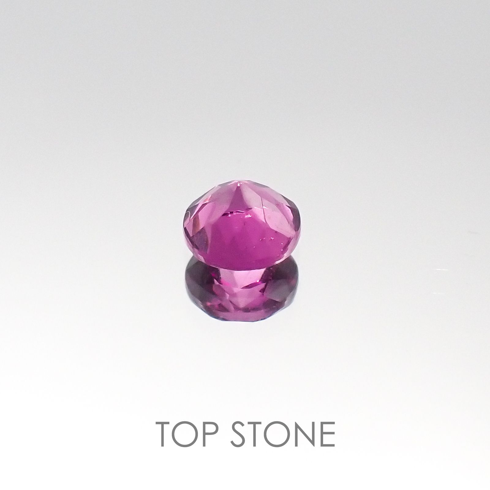 マラヤガーネット タンザニア産 ルース 0.37ct[20085122]4×4mm前後