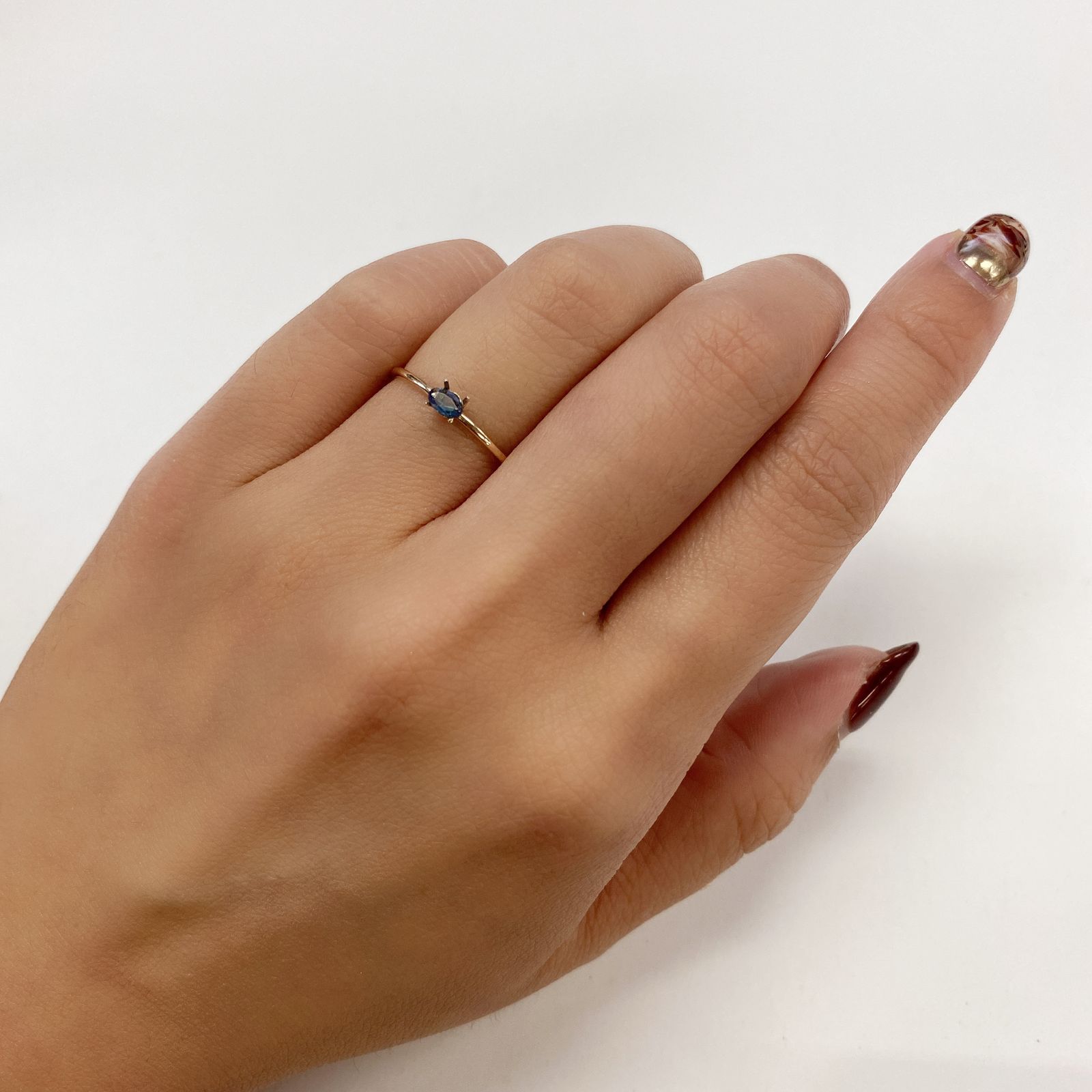 アレキサンドライト(宝石名アレキサンドライト)ブラジル・ミナスジェライス州ヘマチタ鉱山産 0.1ct 識別済[231023806]4x2.5mm前後