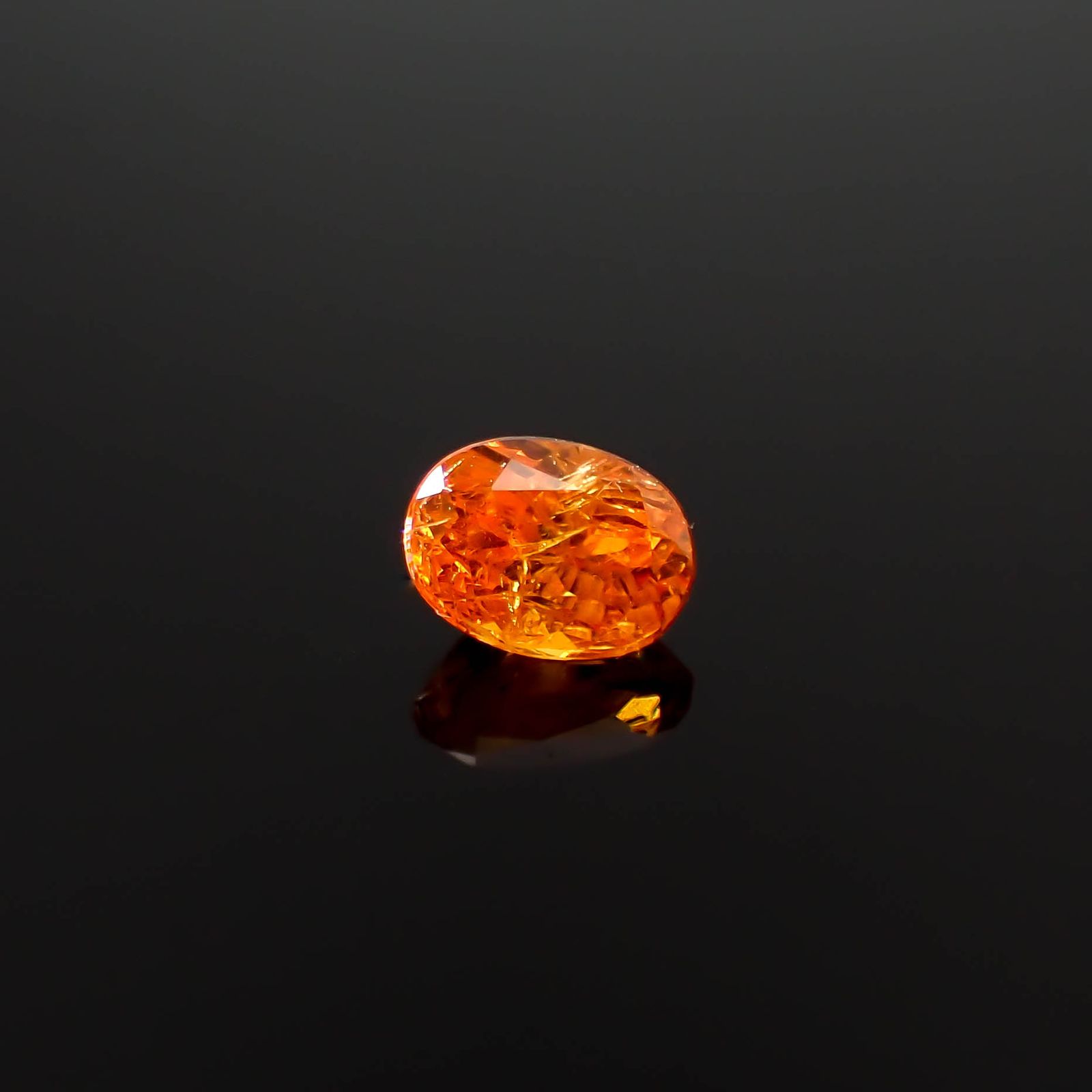 マンダリンガーネット マダガスカル産 0.27ct[240628229]4x2.9mm前後