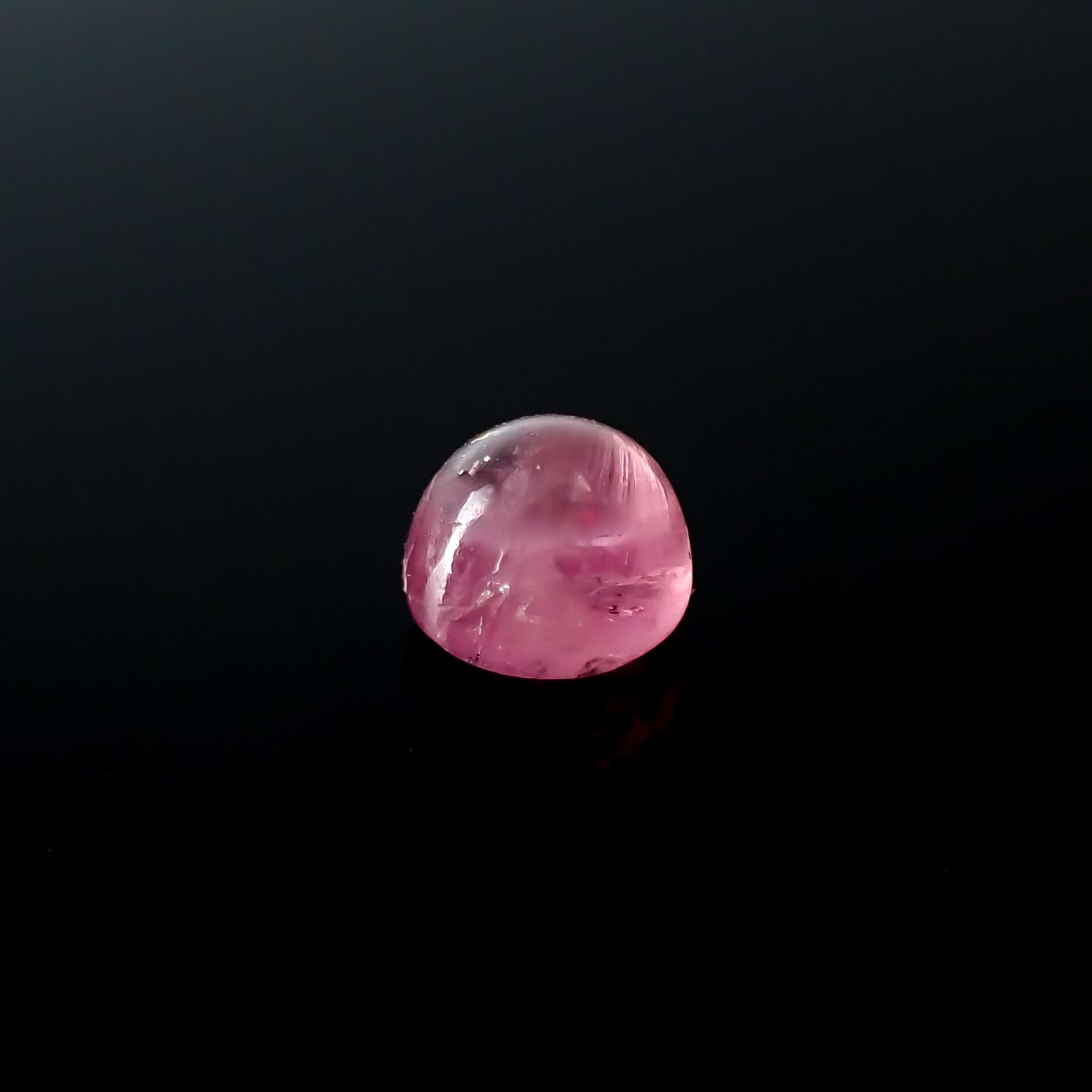 ペツォッタイト(ラズベリル)(宝石名ペツォッタイト)マダガスカル産 0.769ct ソ付(彩珠)[240226152]5x5mm前後
