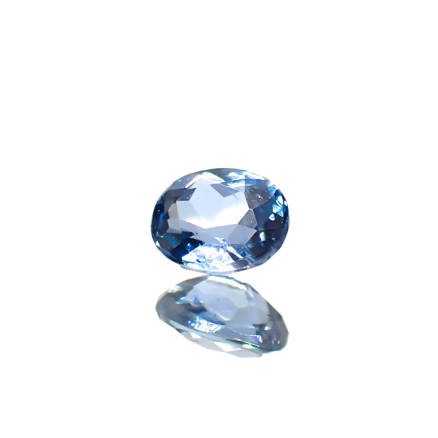タトゥーアクアマリン ブラジル・ミナスジェライス州タトゥー鉱山産 0.15ct[240226066]3.7x3mm前後