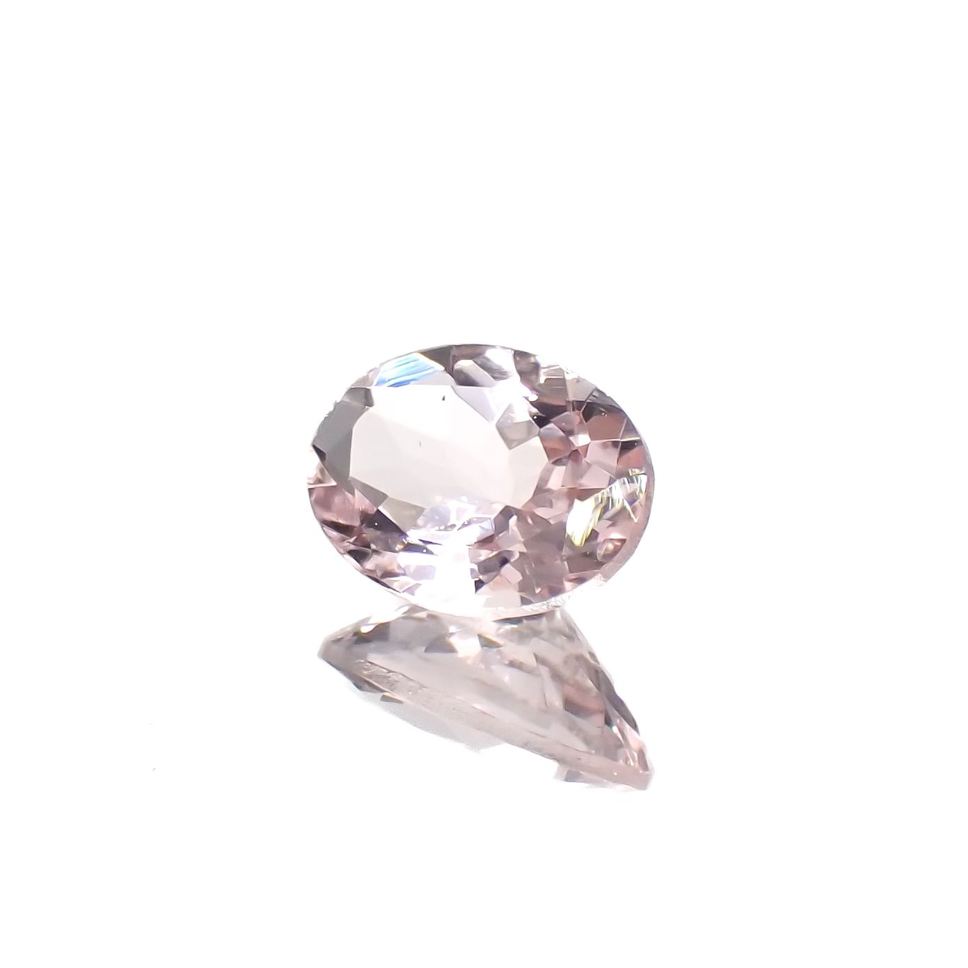 モルガナイト ブラジル産 0.64ct[230421789]7.1x5.1mm前後