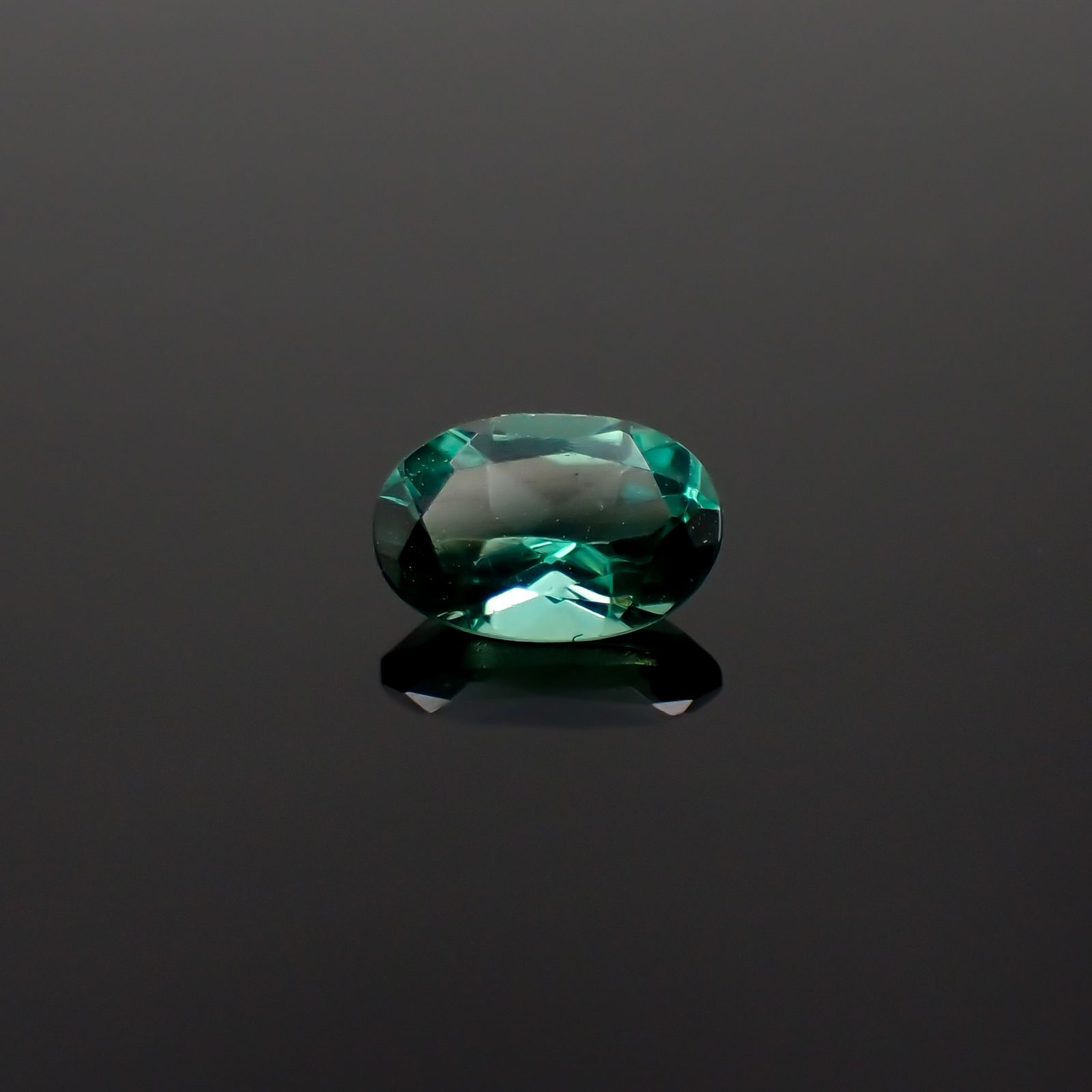 ノーブルモロキサイト マダガスカル産 0.49ct[230321359]6x4.1mm前後