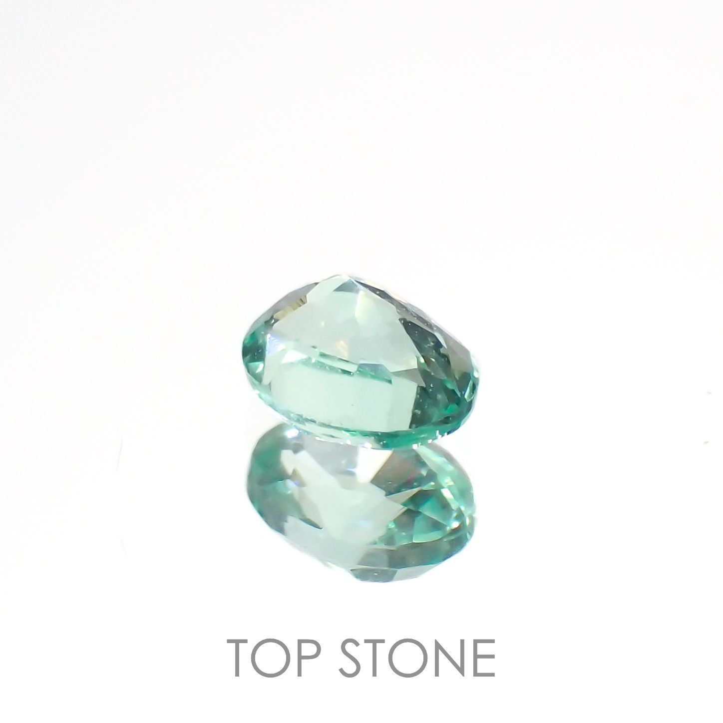 パステルカラーエメラルド ザンビア産 0.17ct[230119964]4.1x3.1mm前後