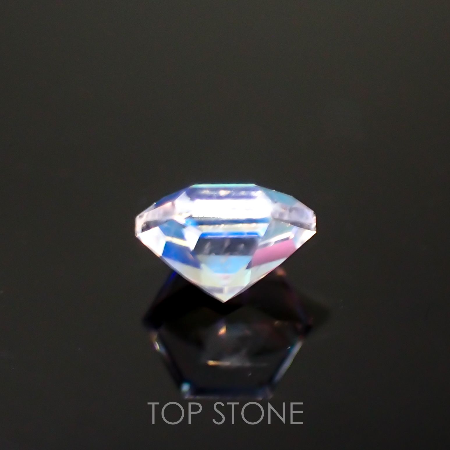 ◇ヘキサゴンカット◇レインボームーンストーン(宝石名ラブラドライト)マダガスカル産 0.29ct 識別済[211113736]3.9x3.9mm前後