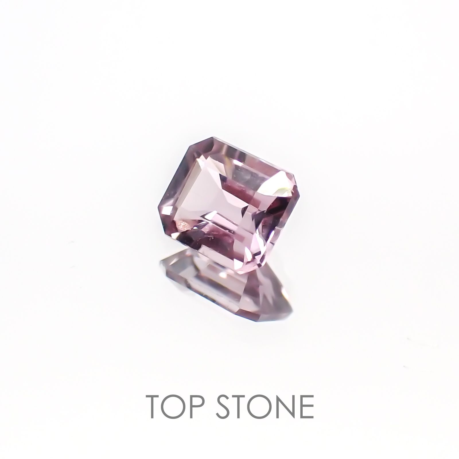 ピンクダイアスポア(宝石名ダイアスポア) アフガニスタン産 0.32ct 識別済[20117985]4.3×3.6mm前後