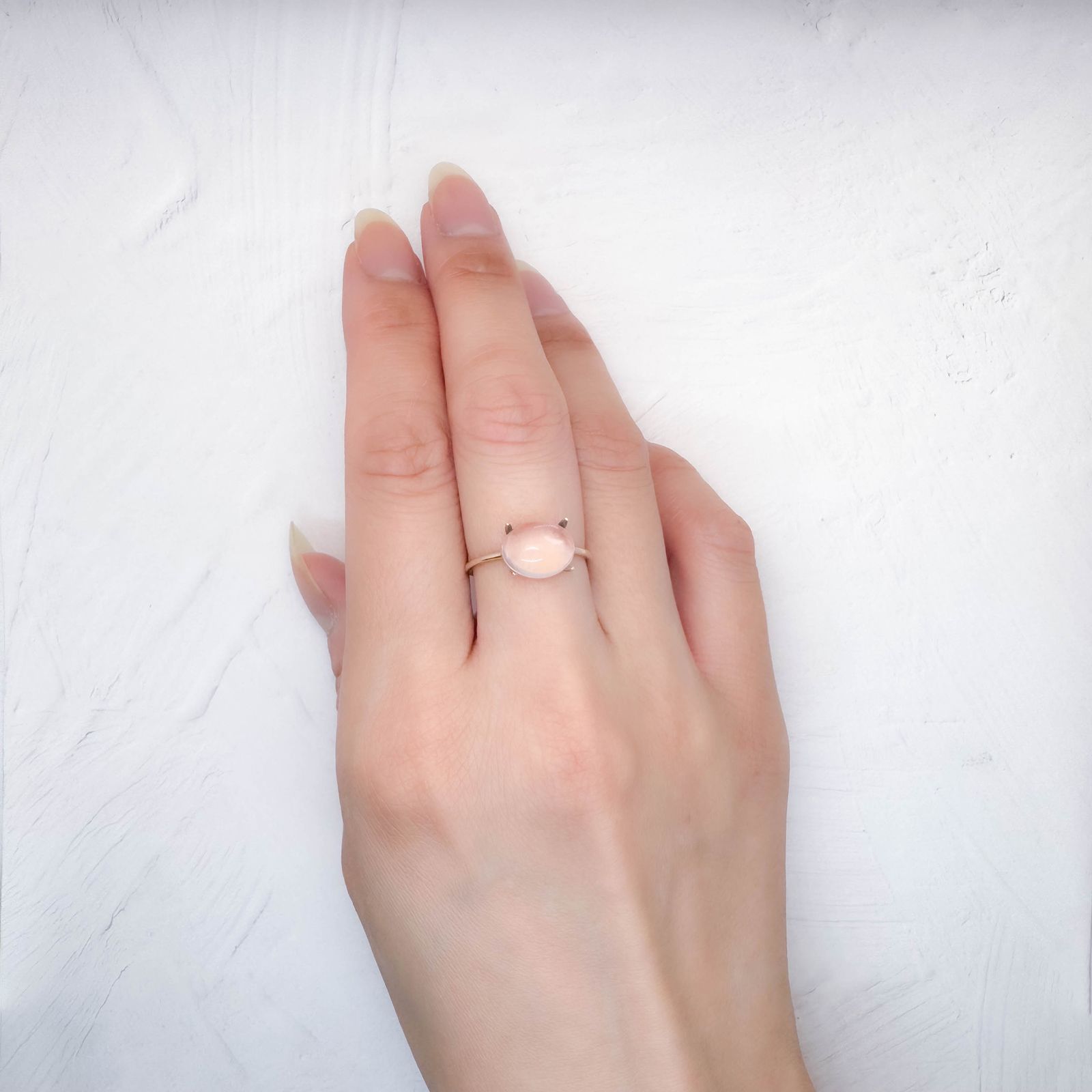 スターローズクォーツ マダガスカル産 2.15ct / 10.2x8.1mm前後 [250730821]