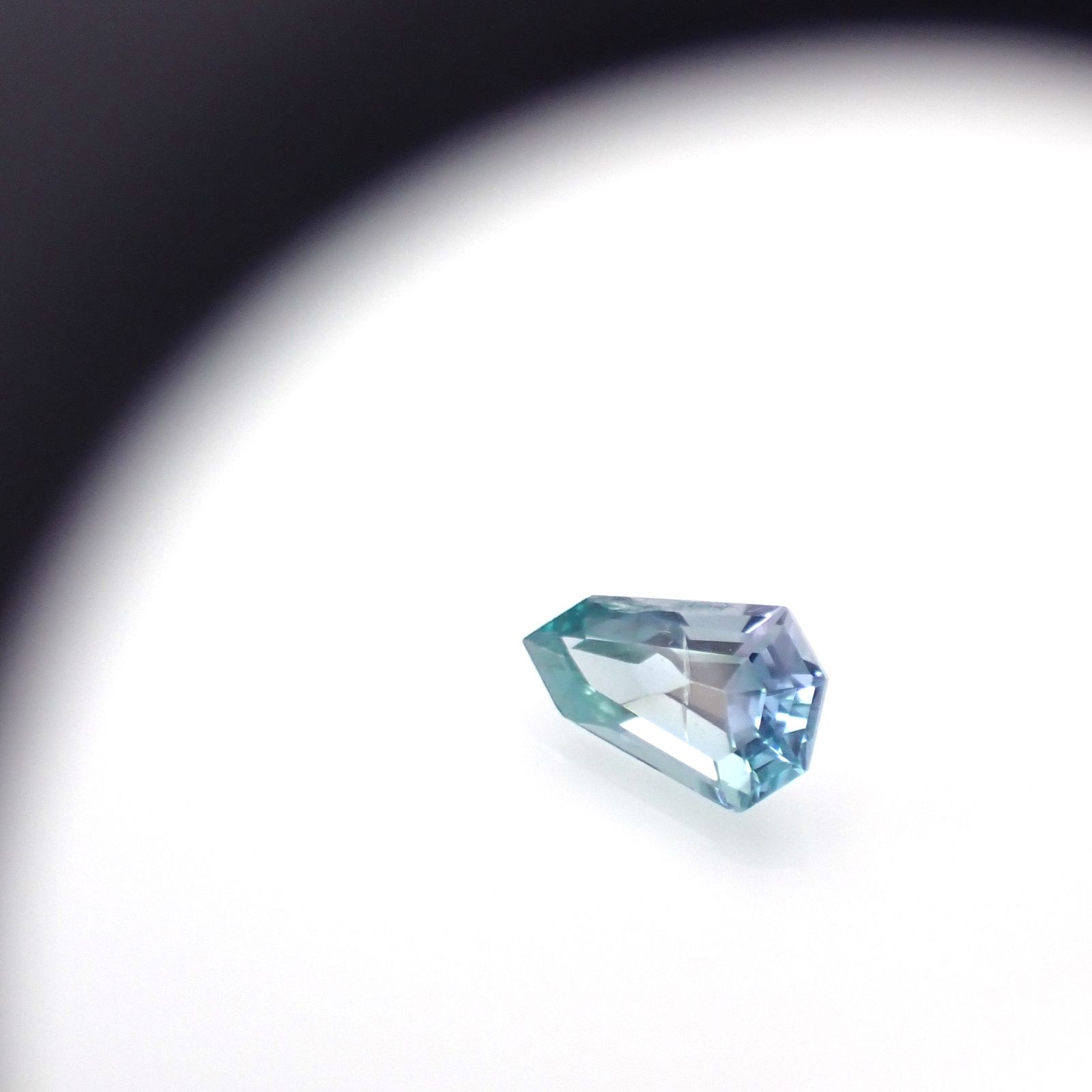 ◇カスタムカット◇ブルーコーネルピン タンザニア産 0.36ct[231224501]5.9x3.7mm前後