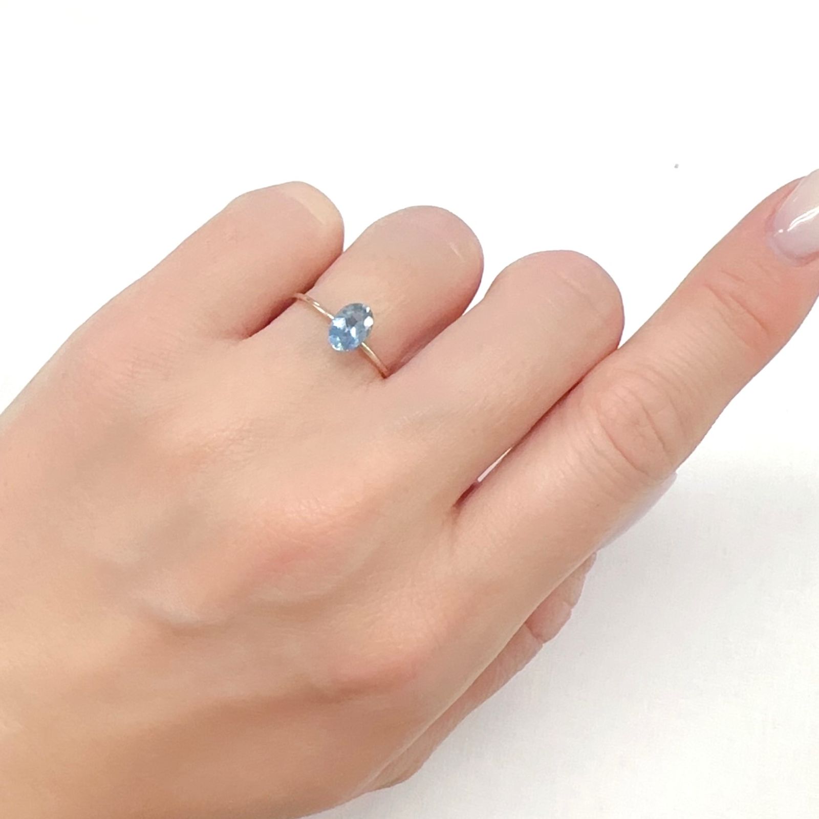 アクアマリン サンタマリアカラー ナイジェリア/マダガスカル産 0.57ct[240225976]6.8x4.9mm前後
