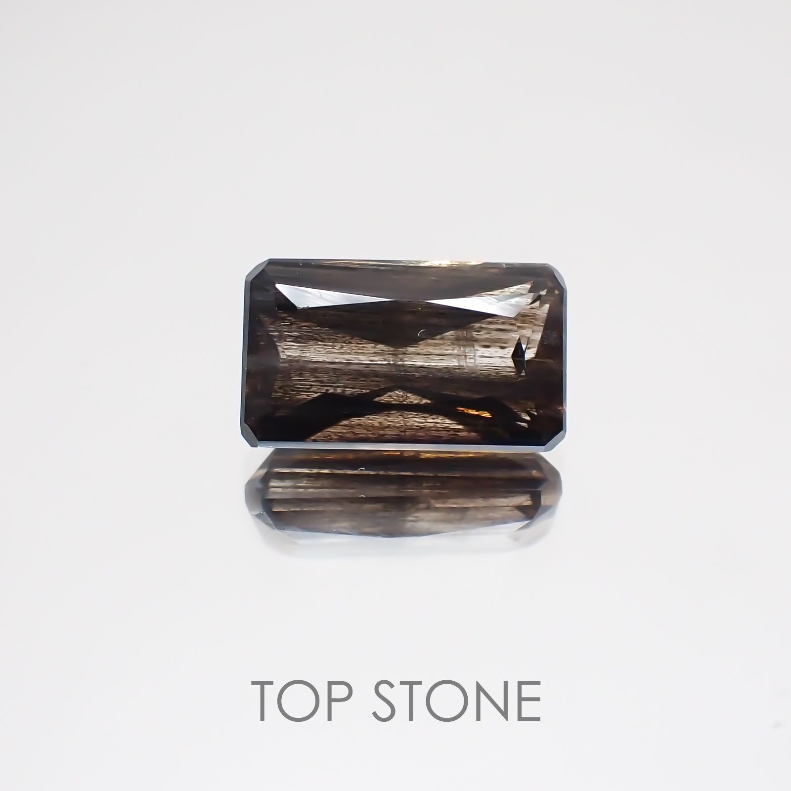 レインボースキャポライト ブラジル産 ルース 2.12ct[21019355]10.1×6mm前後