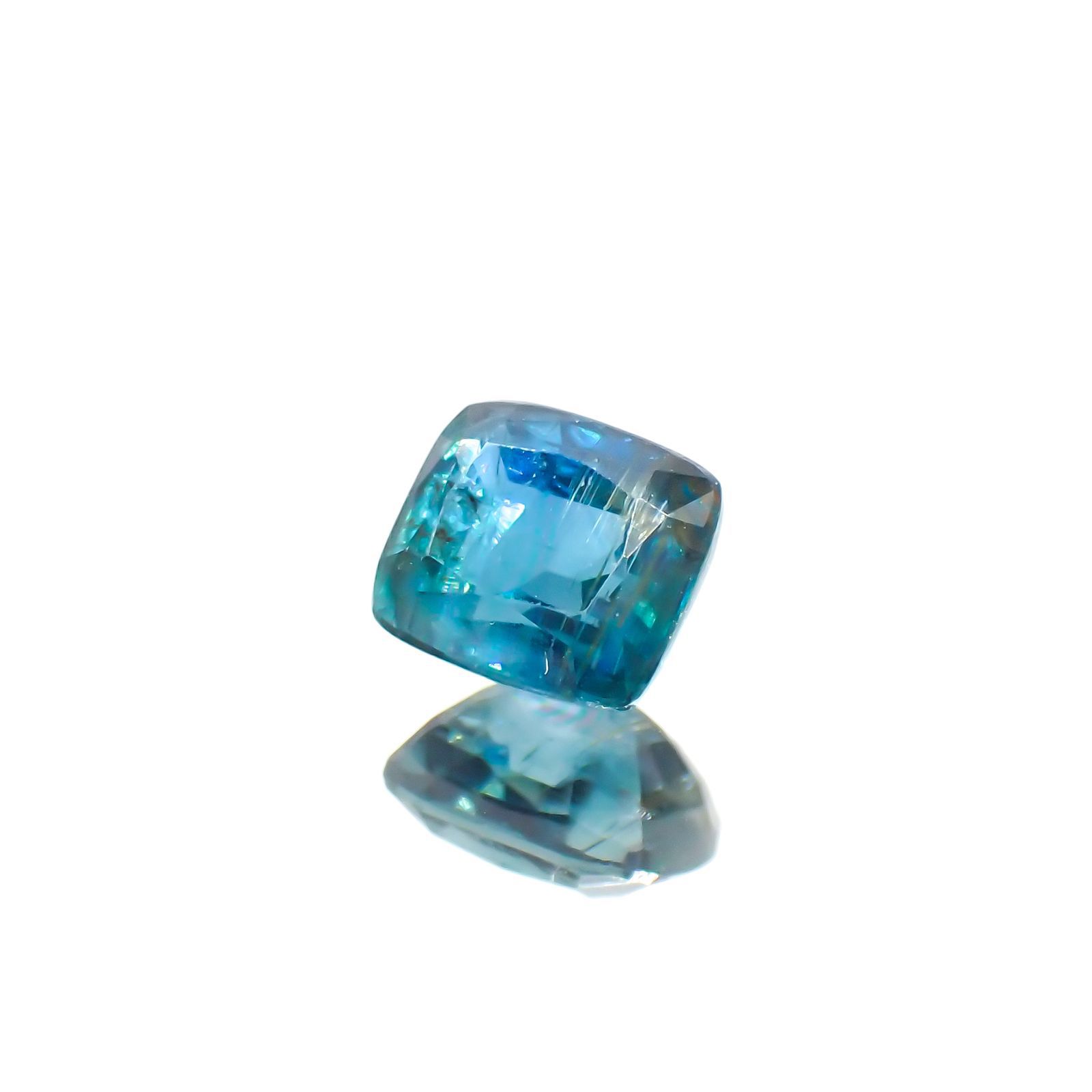 オーシャンブルーカイヤナイト(宝石名カイヤナイト)ネパール産 1.64ct 識別済[220115384]6.5x5.7mm前後