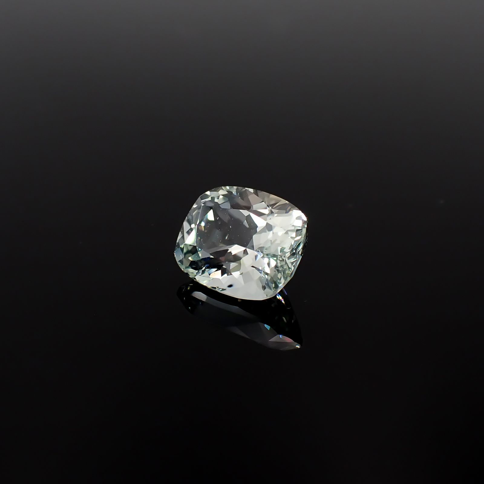 オリゴクレース(宝石名オリゴクレース)タンザニア産 3.35ct 識別済[240628005]10.6x8.6mm前後