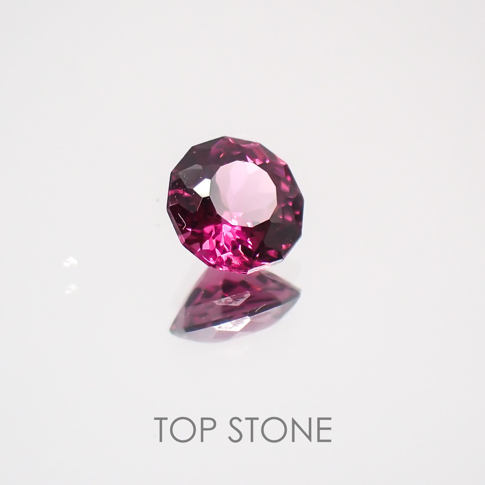 グレープガーネット ブラジル産 ルース 0.44ct[21049686]4.6×4.6mm前後