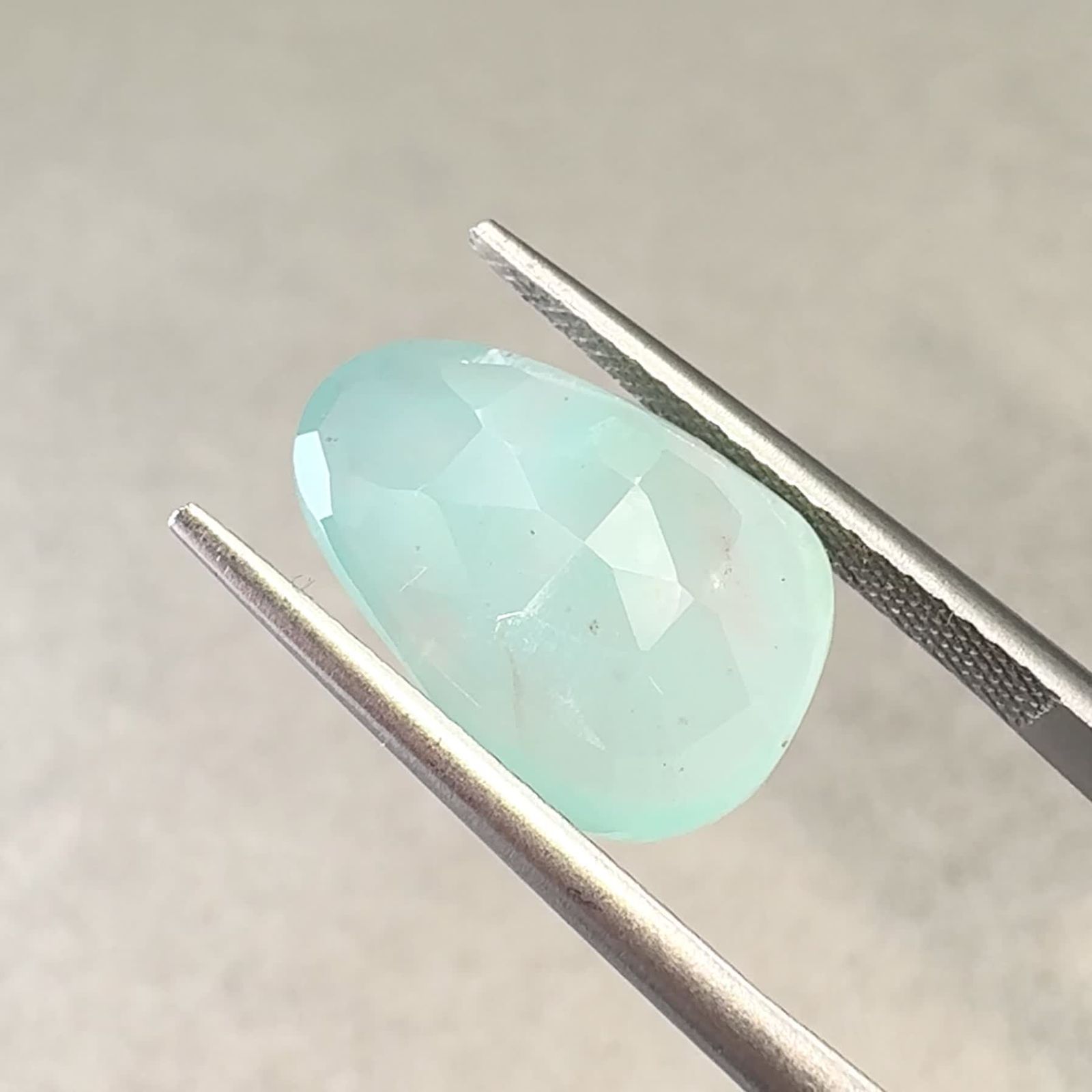 GIA認定新種鉱石/ブルーグリーンが美しい！希少石！アクアプレーズ