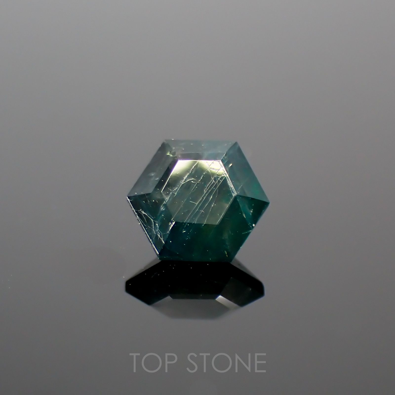 ◇ヘキサゴンカット◇グランディディエライト マダガスカル産 ルース 0.58ct[210813060]5×4.9mm前後