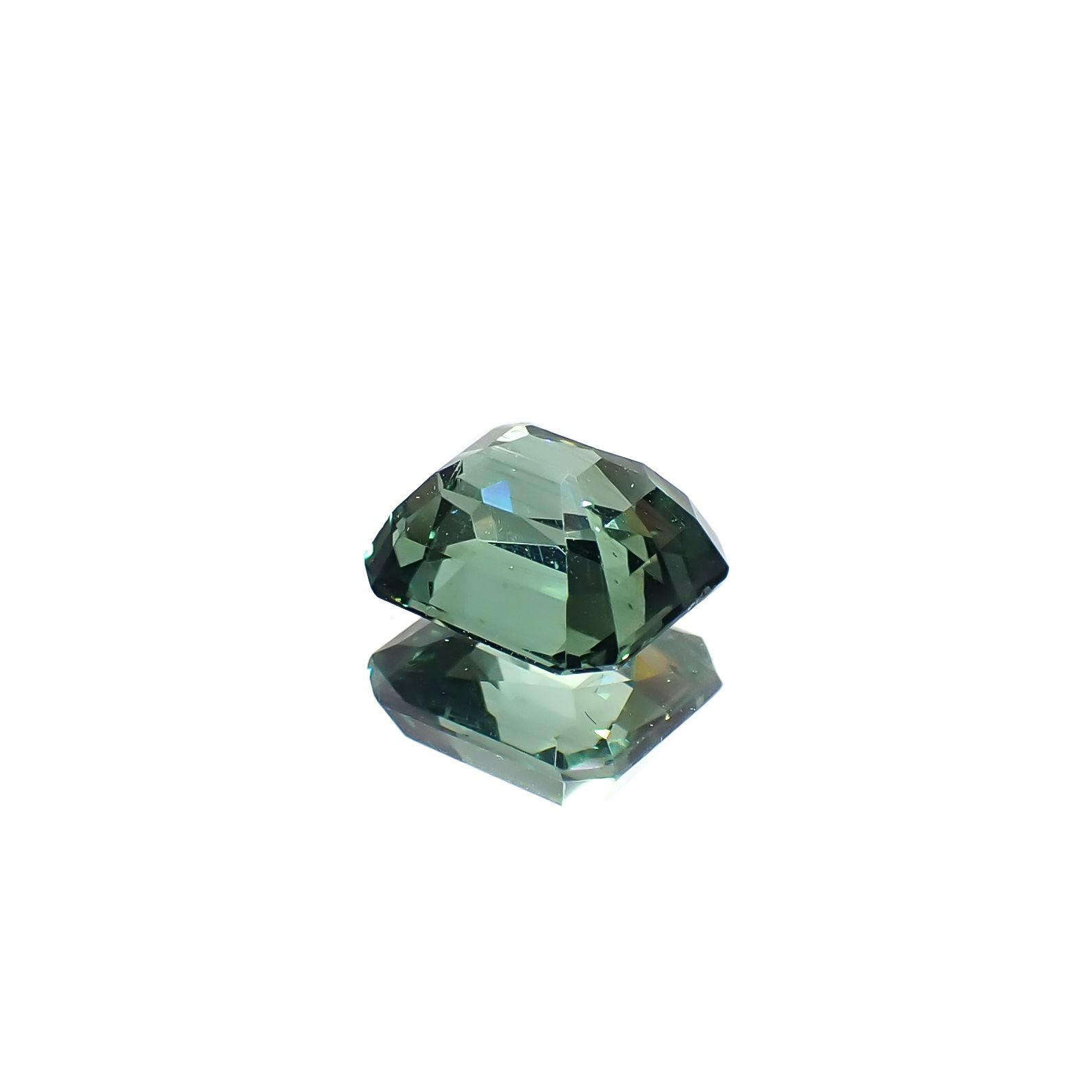 ノーブルモロキサイト(グリーンアパタイト) マダガスカル産 1.56ct[240928980]6.9x6mm前後