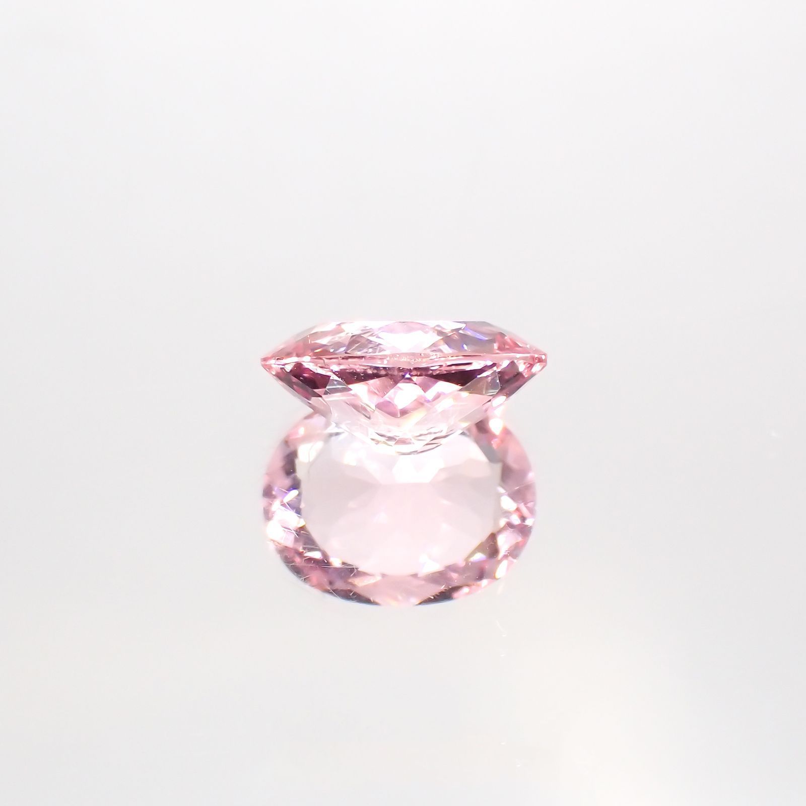 モルガナイト(宝石名モルガナイト)ナイジェリア産 1.976ct ソ付(彩珠)[220114247]9.8x7.8mm前後
