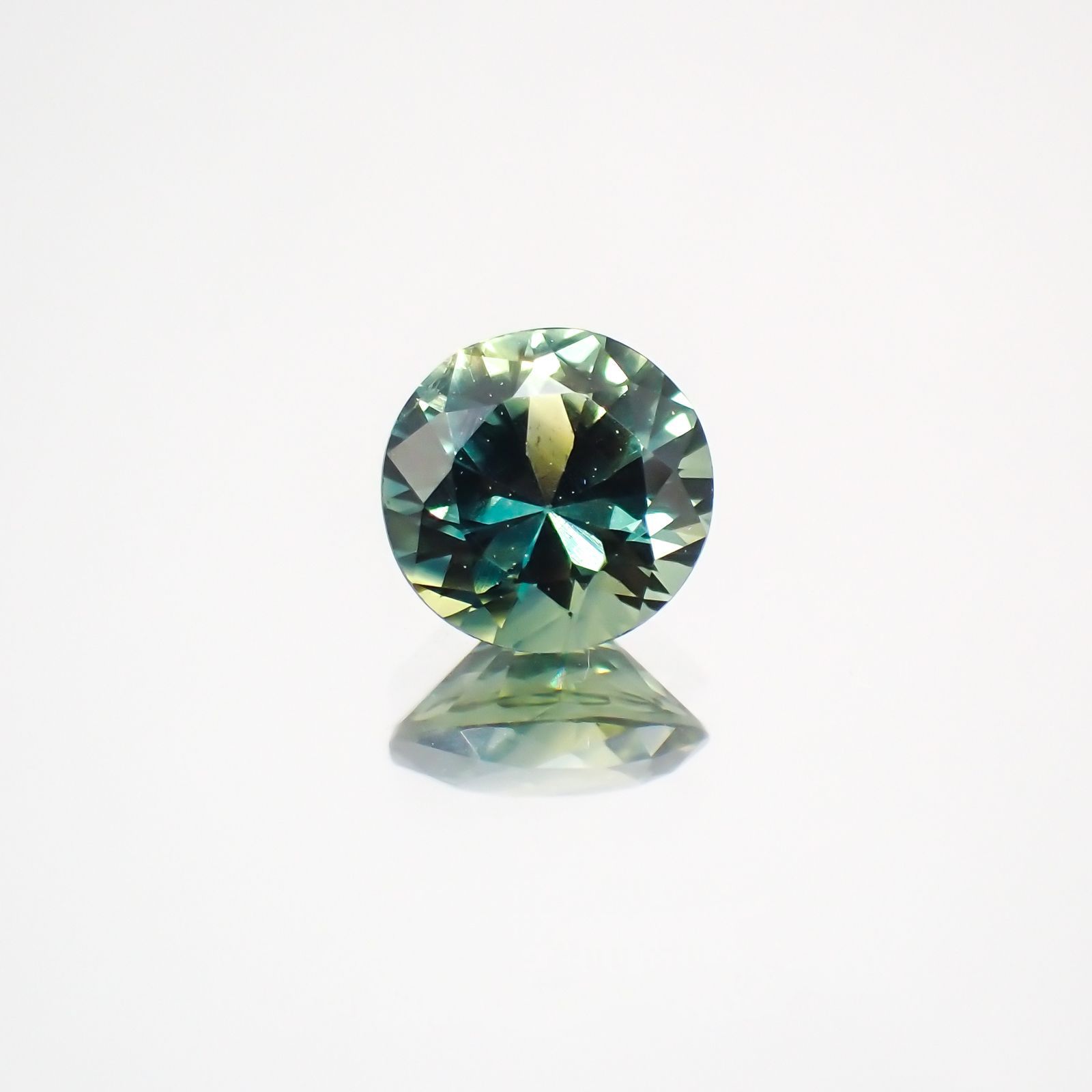 モンタナサファイア アメリカ産 ルース 0.51ct[210410619]4.8×4.8mm前後