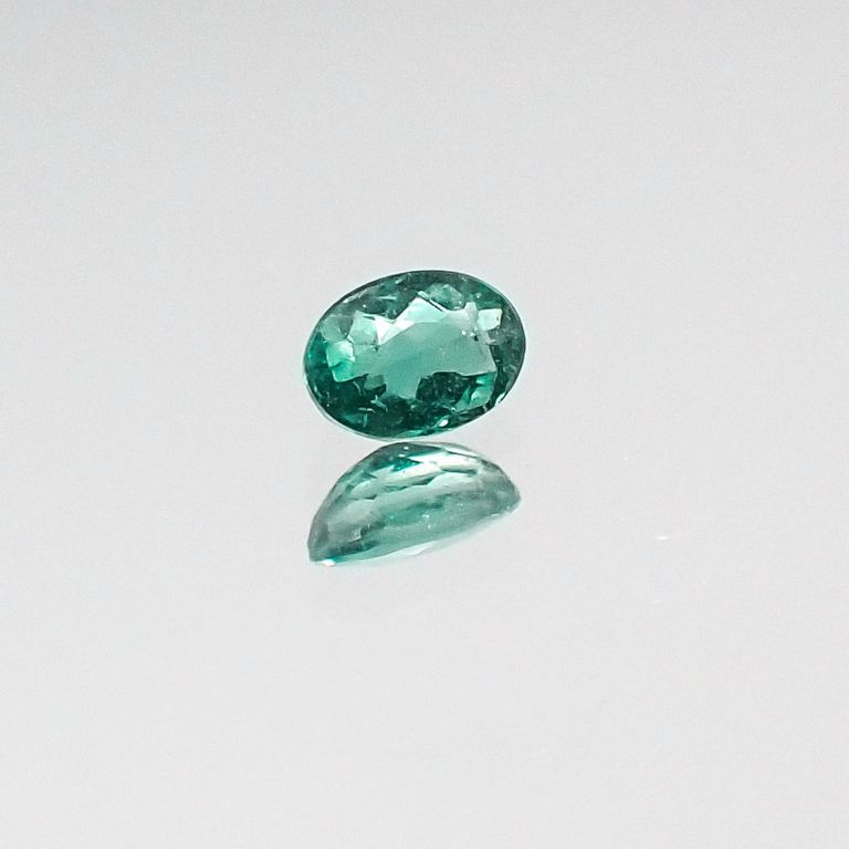 パライバトルマリン(宝石名トルマリン/別名パライバ・トルマリン) ブラジル・パライバ州バターリャ鉱山産 0.086ct 識別済[20052689]3.1×2.2mm前後